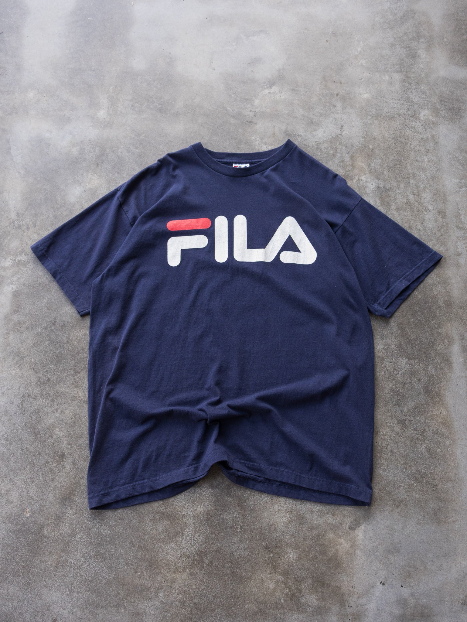 Vintage 90s Navy Fila Spell Out Tee (XL)
