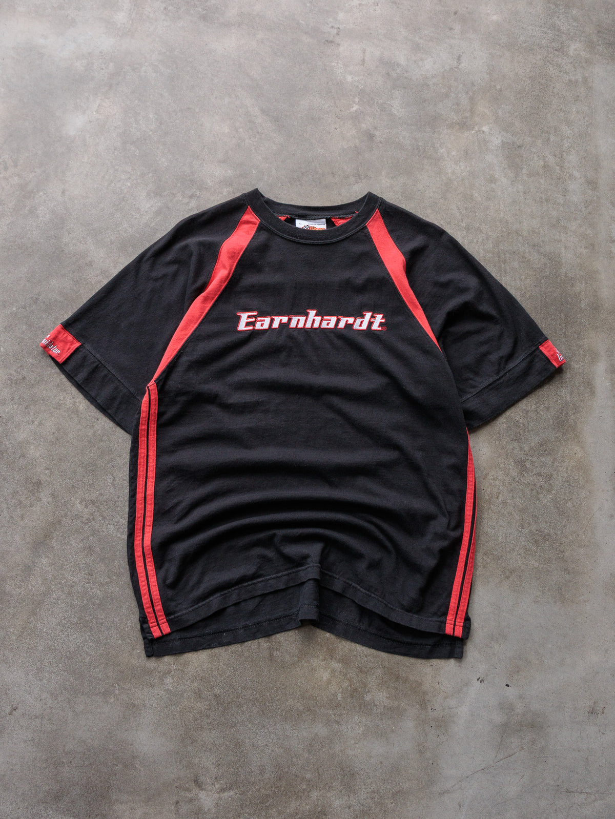 Vintage 90s Black NASCAR Dale Earnhardt Tee (L)