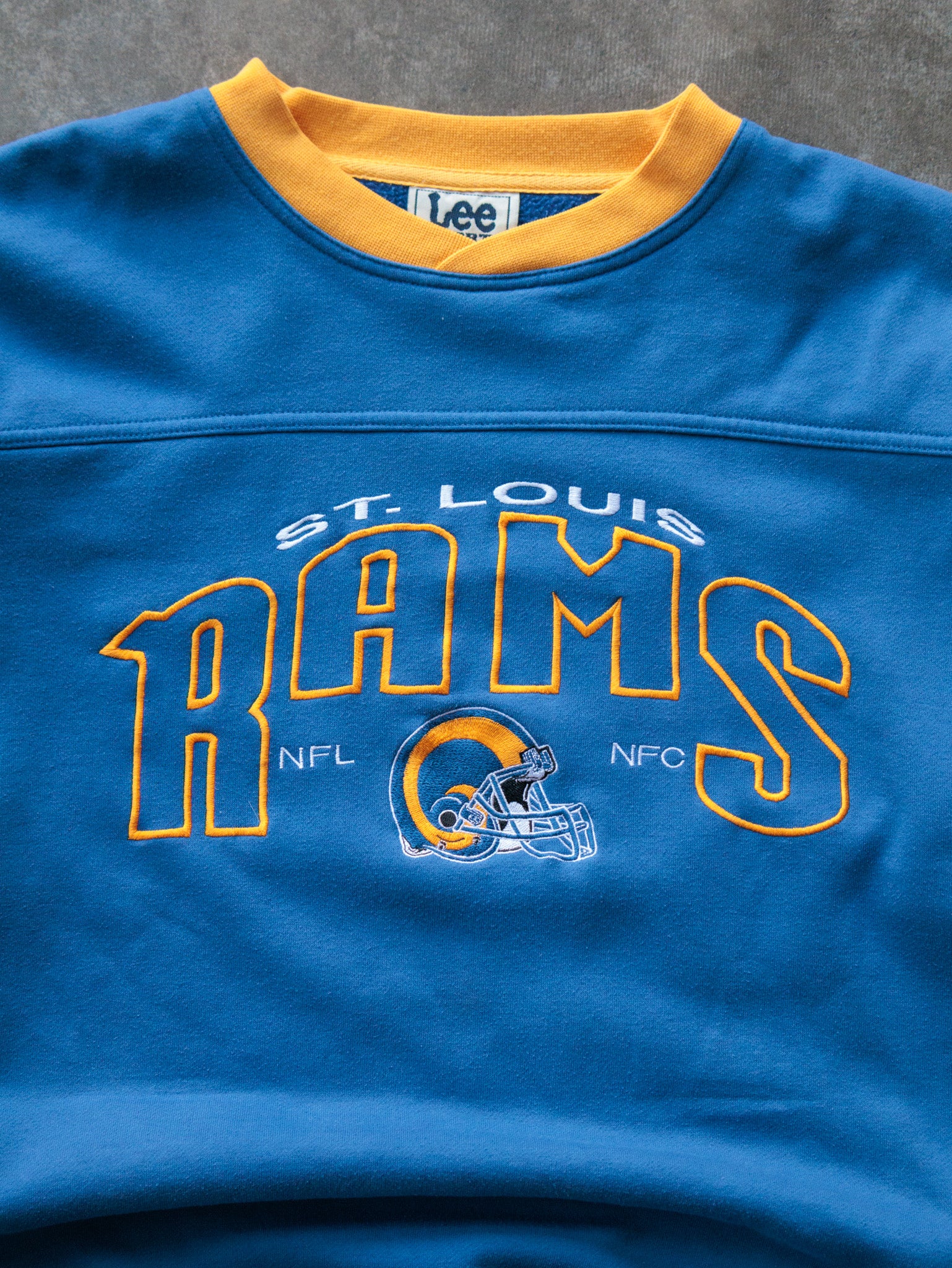 Vintage 90s Blue St. Louis Rams Sweatshirt (L)