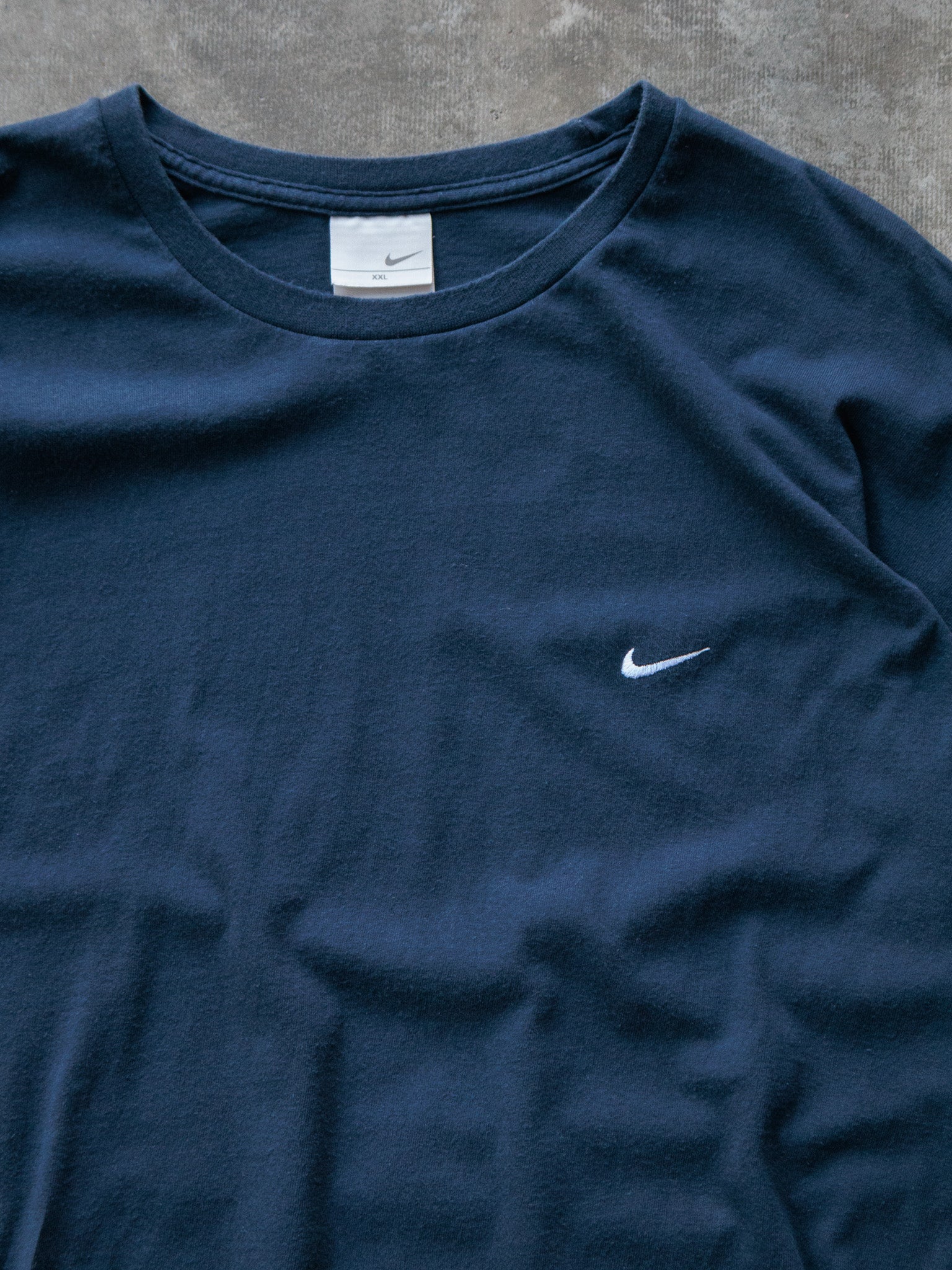 Vintage 00s Navy Nike Tee (2XL)