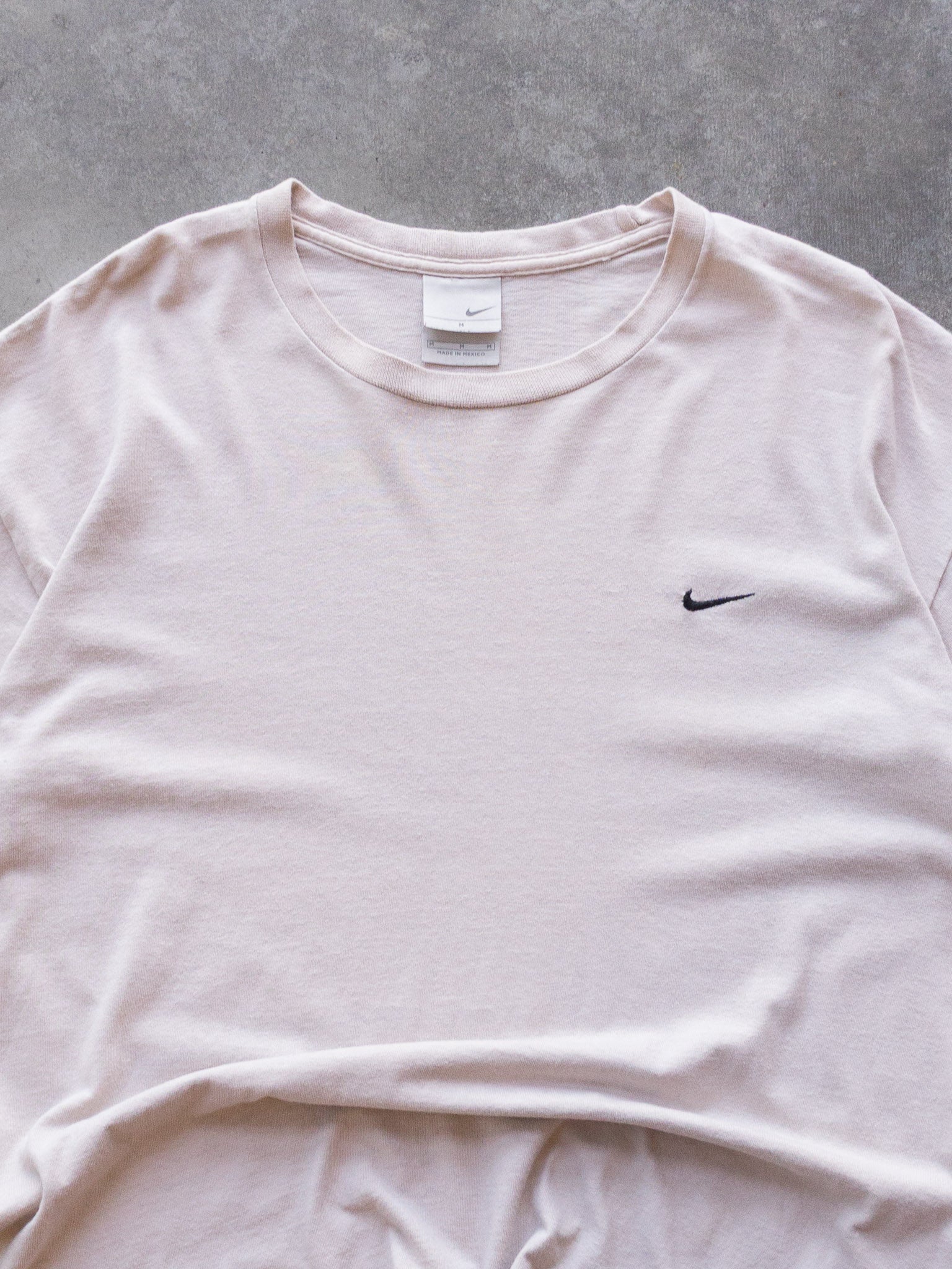 Vintage 00s Cream Nike Swoosh Tee (M)