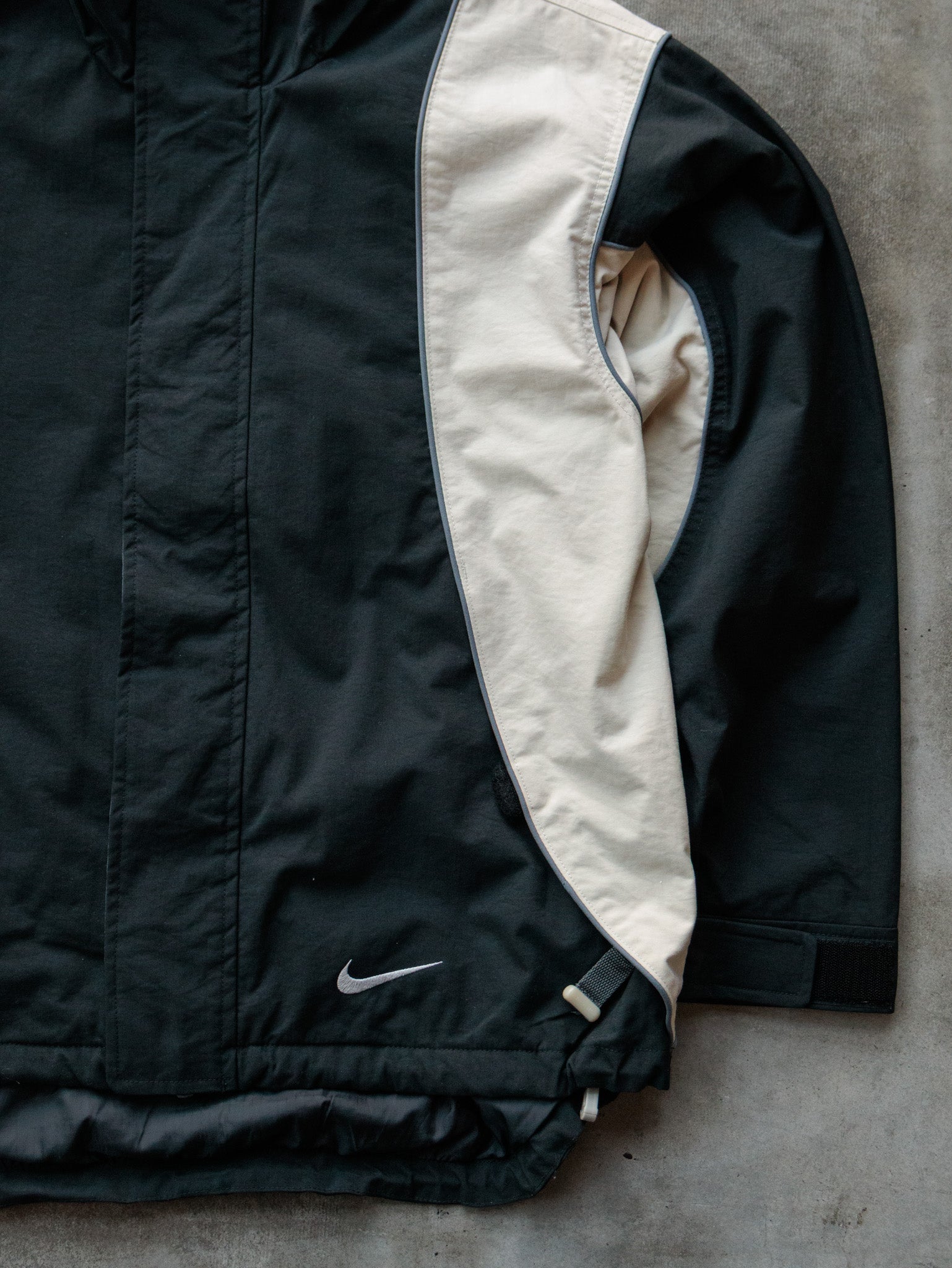 Vintage Black & Beige Nike ACG Jacket (S)