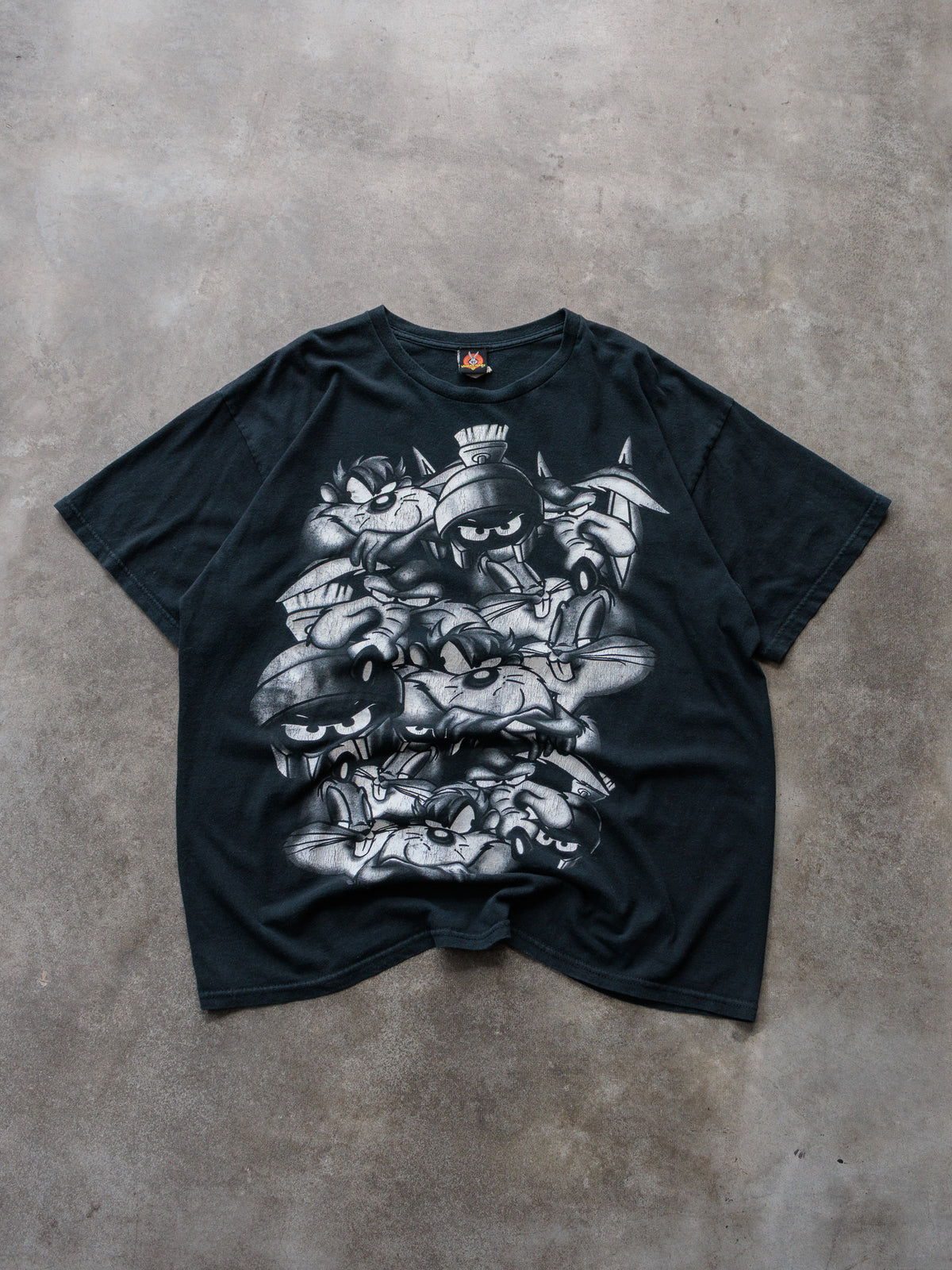 Vintage 00s Black Looney Tunes Tee (XL)
