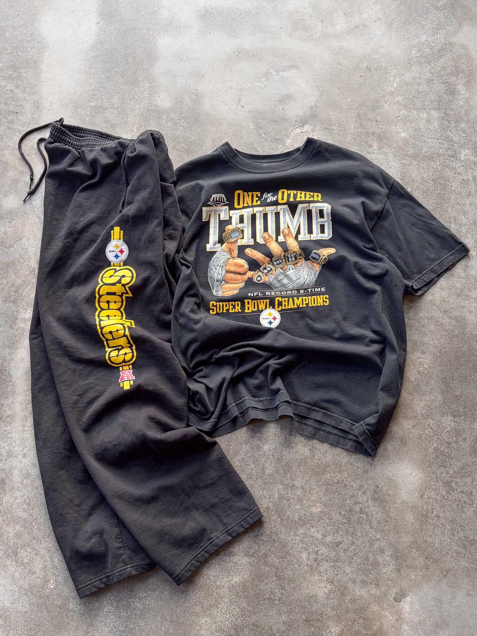 Vintage Black Pittsburgh Steelers Spell Out Sweatpants (XL)