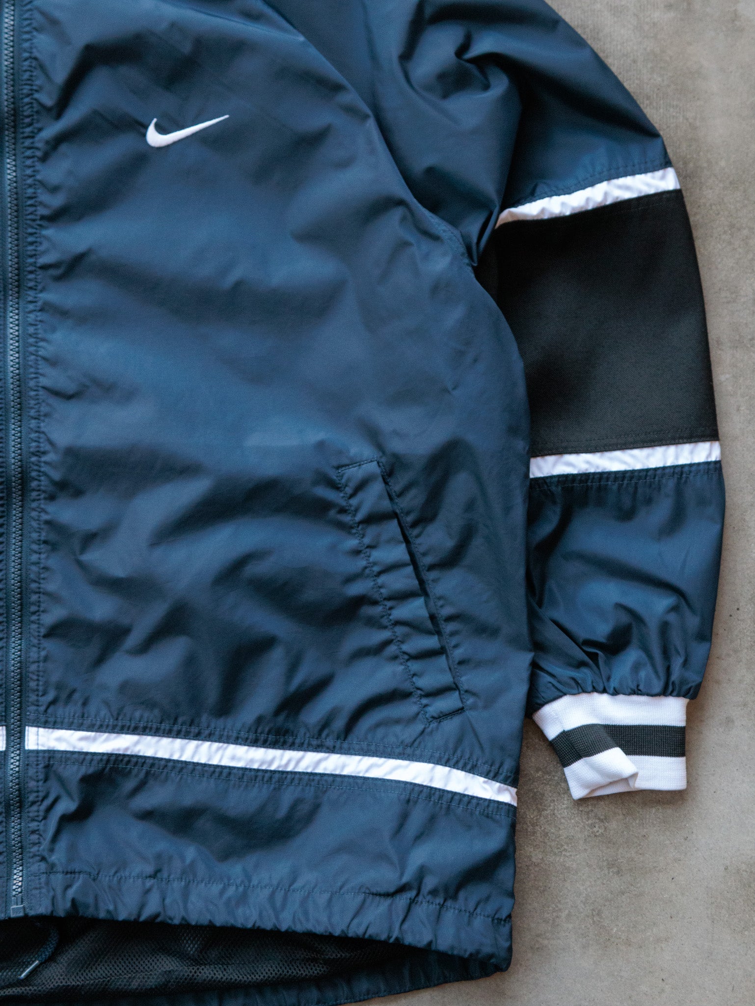 Vintage 90s Navy Nike Jacket (Women's M)