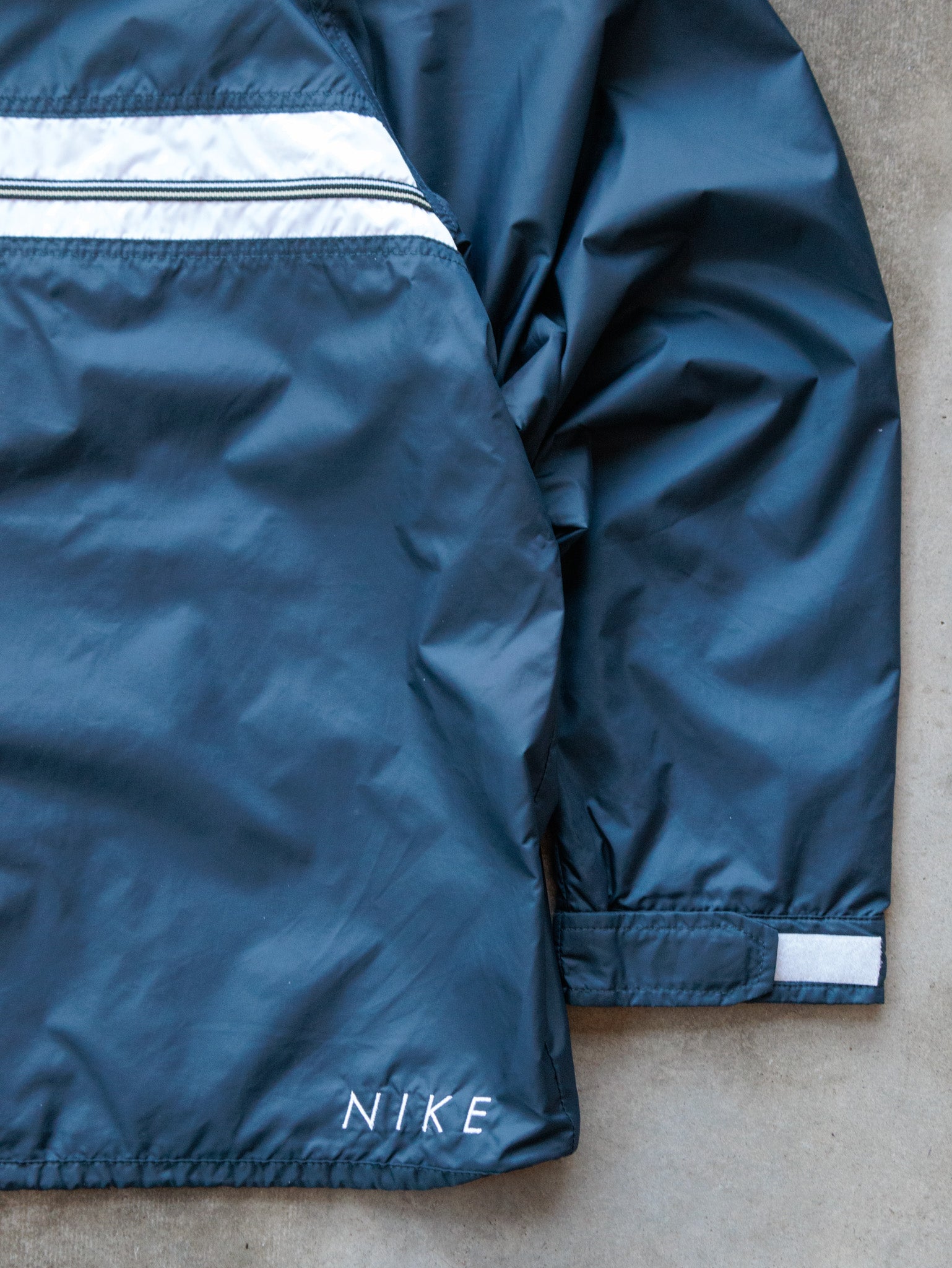 Vintage 90s Navy Nike Jacket (Women's L)