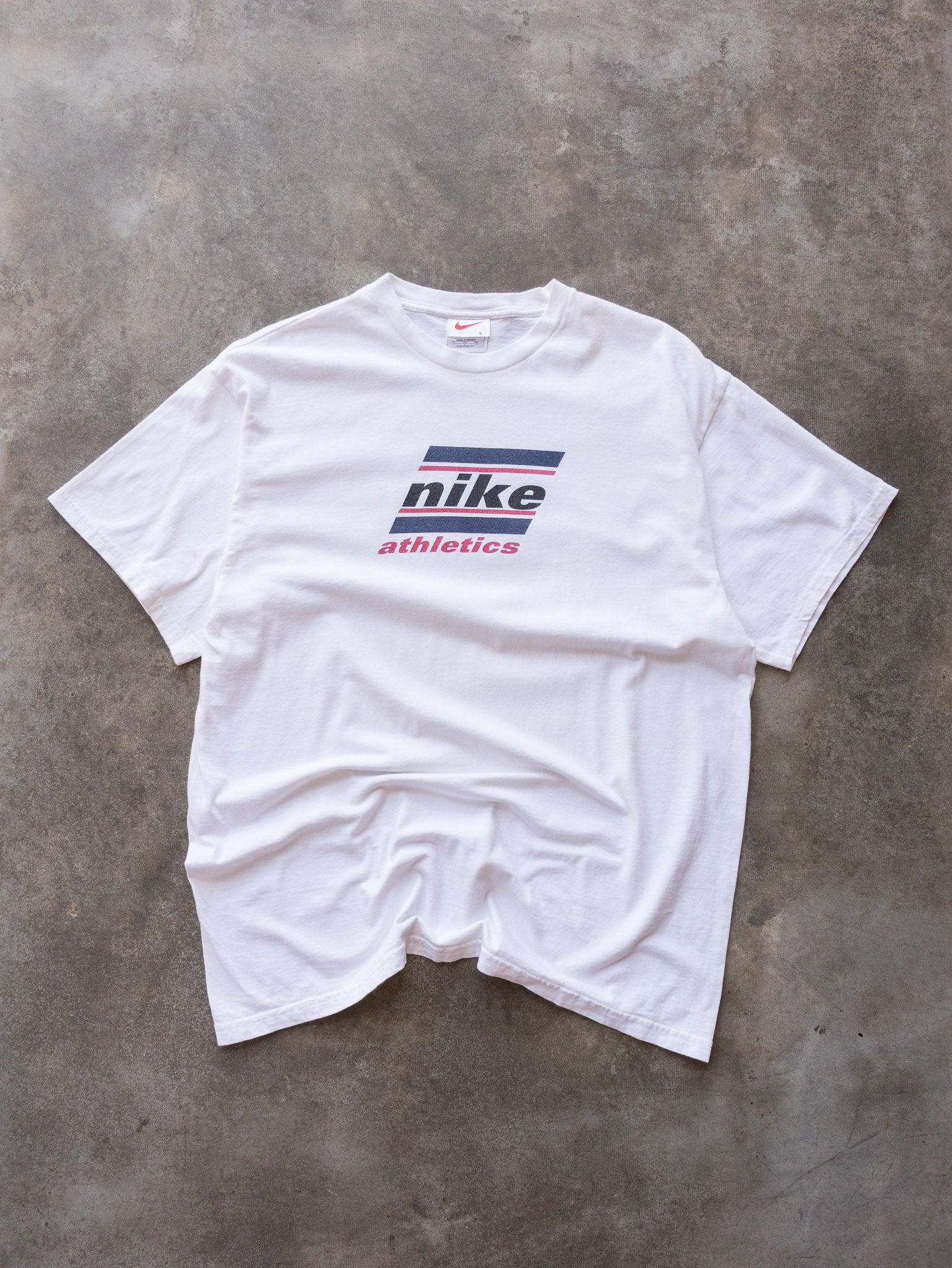 Vintage 00s White Nike Athletics Graphic Tee (L)