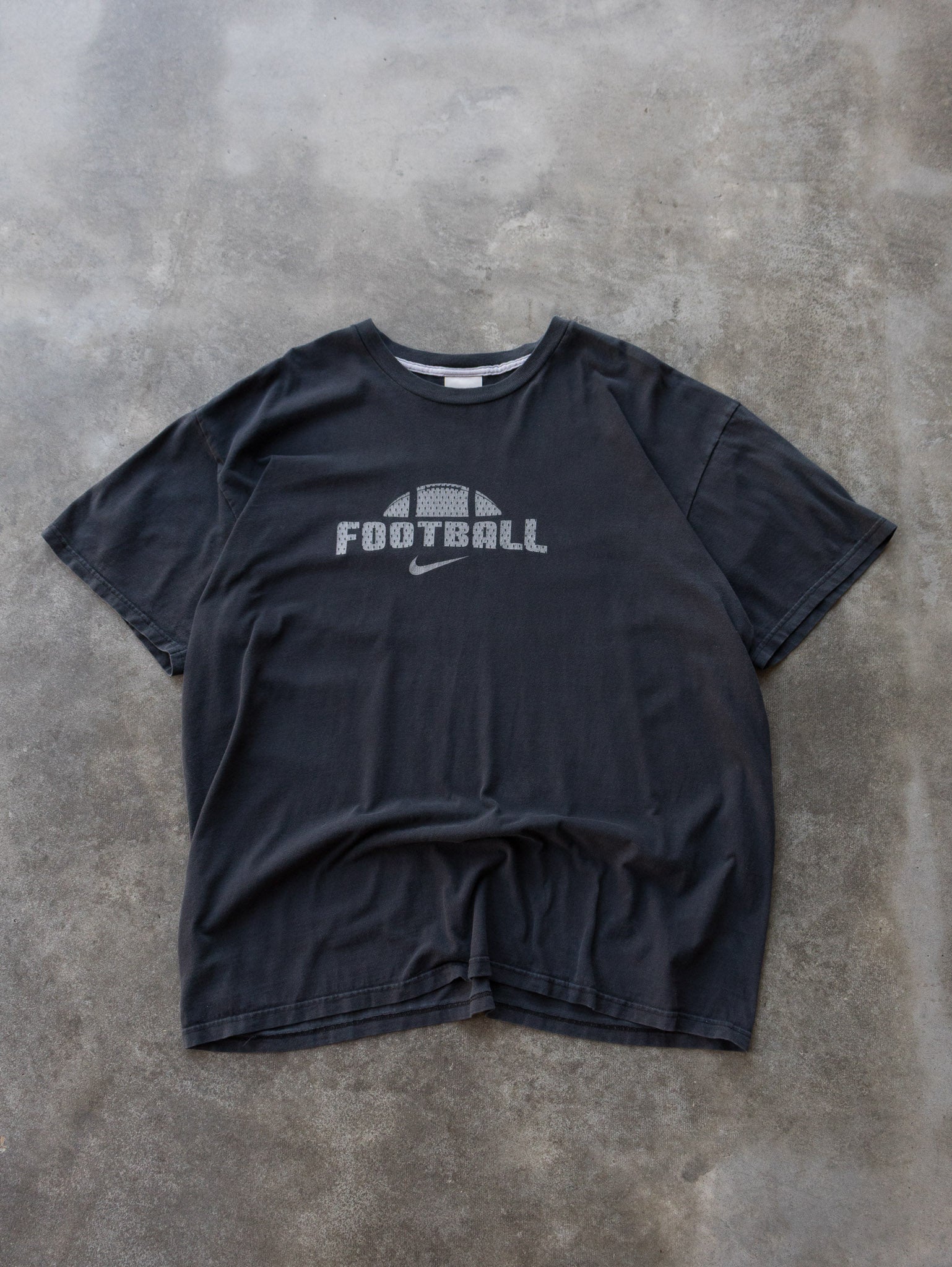 Vintage 00s Faded Black Nike Football Tee (2XL)