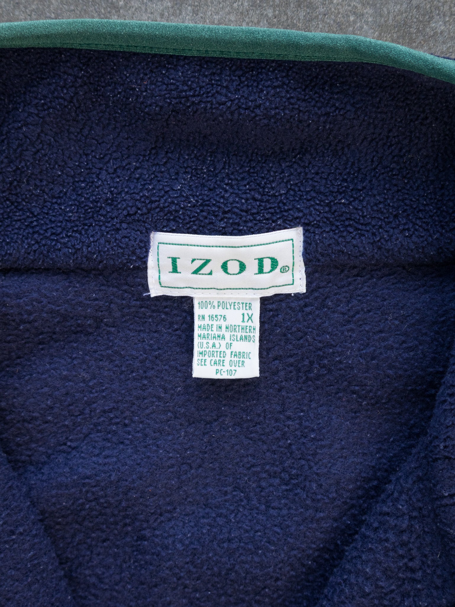 Vintage 90s Izod Quarter Zip Fleece (XL)
