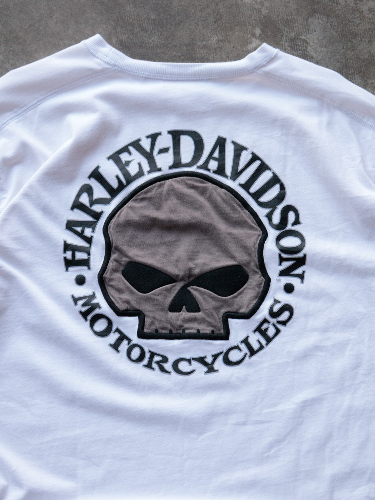 Vintage White Harley-Davidson Skull Long Sleeve Tee (XL)