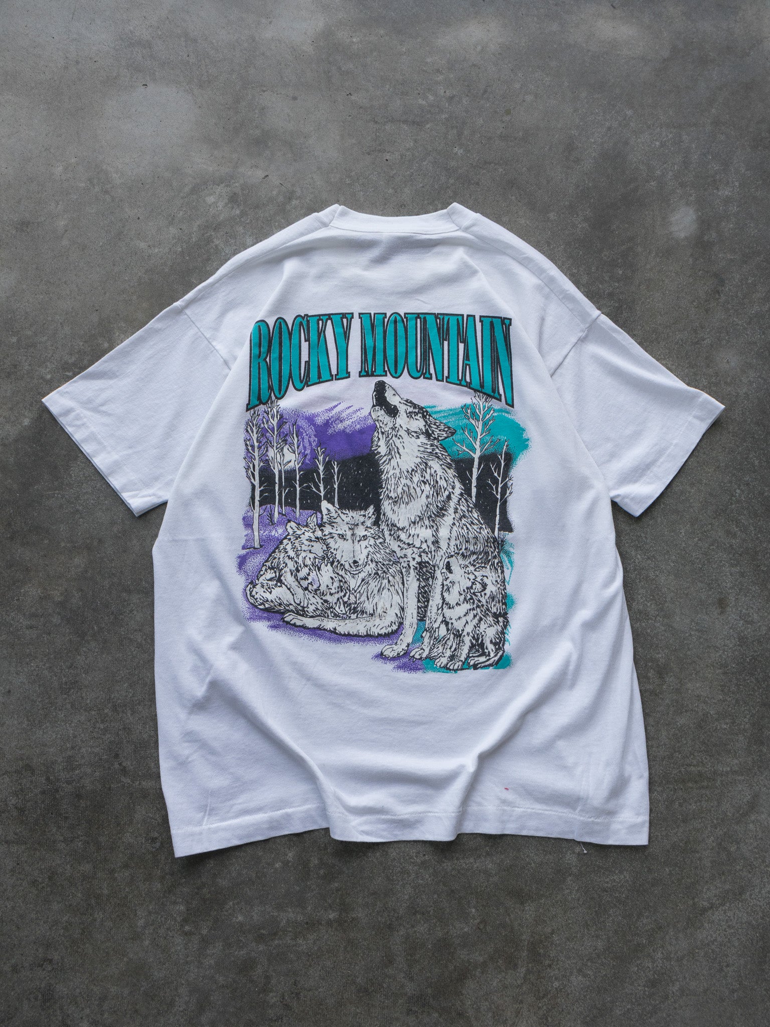 Vintage '90s White Rocky Mountain Wolves Graphic Tee (XL)