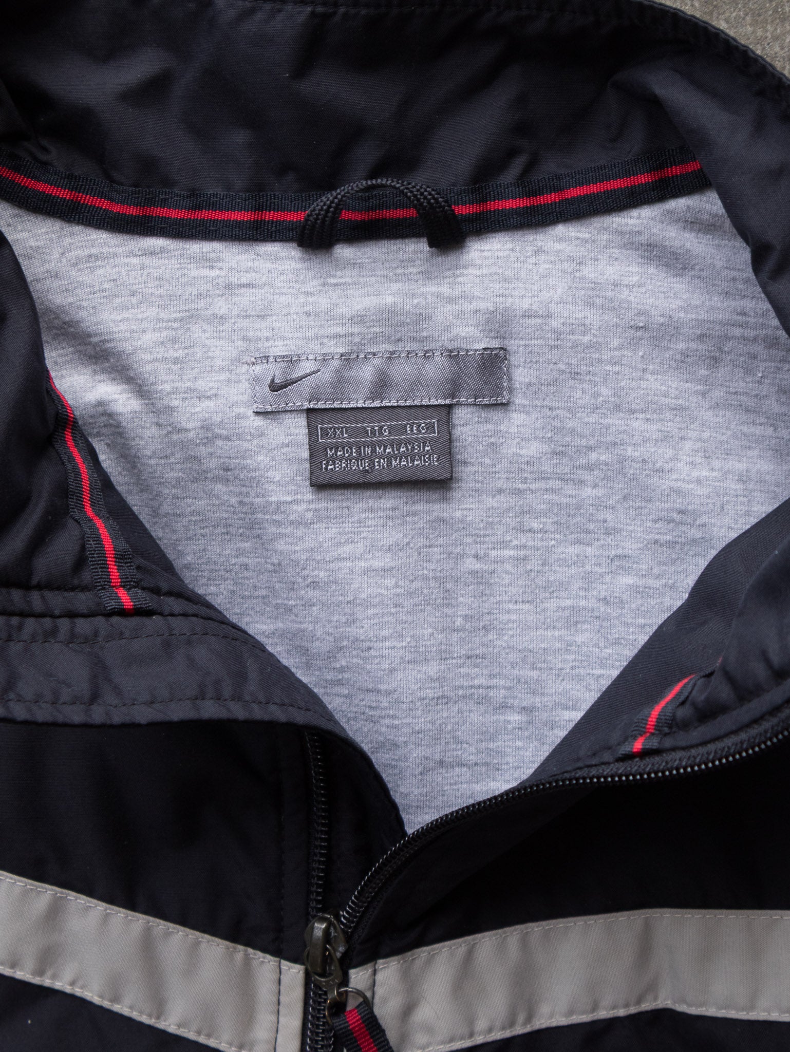 Vintage 00s Black & Grey Nike Windbreaker (2XL)