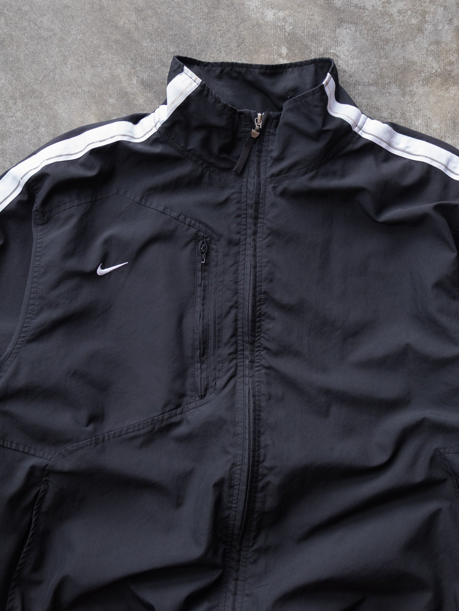 Vintage 00s Black Nike Windbreaker (L)