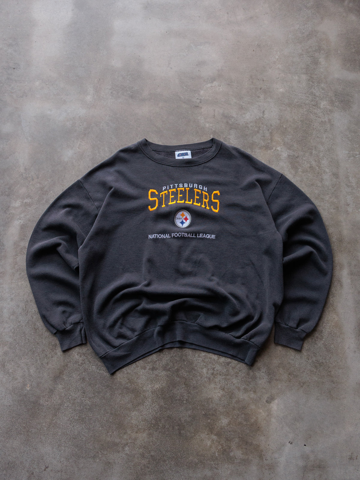 Vintage 90s Black Pittsburgh Steelers Sweatshirt (XL)