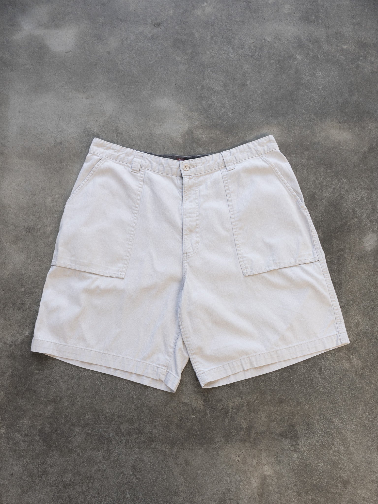 Vintage Off-White Chaps Ralph Lauren Shorts (W36)