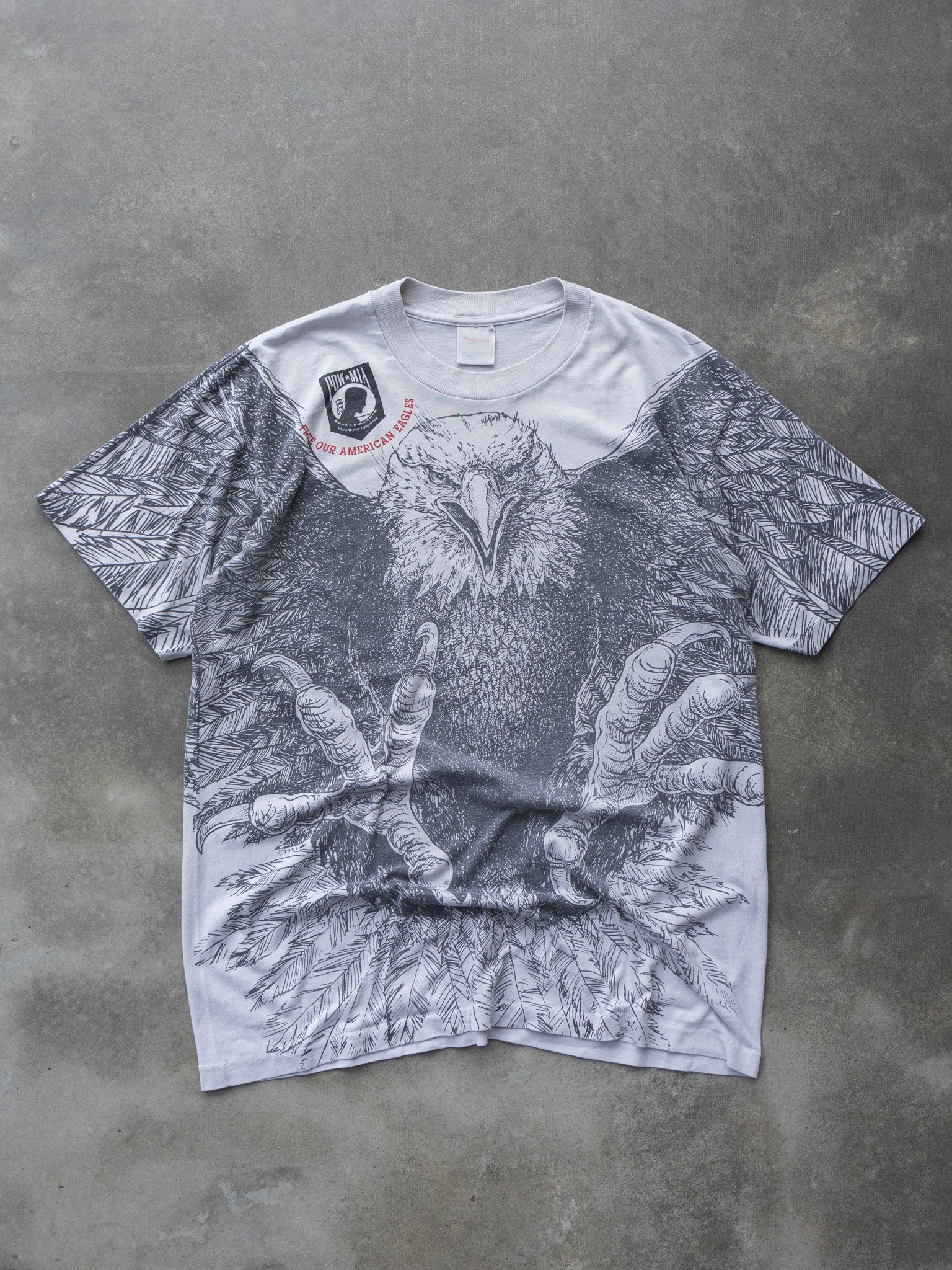 Vintage Eagle Wrap Wildlife Tee (L)