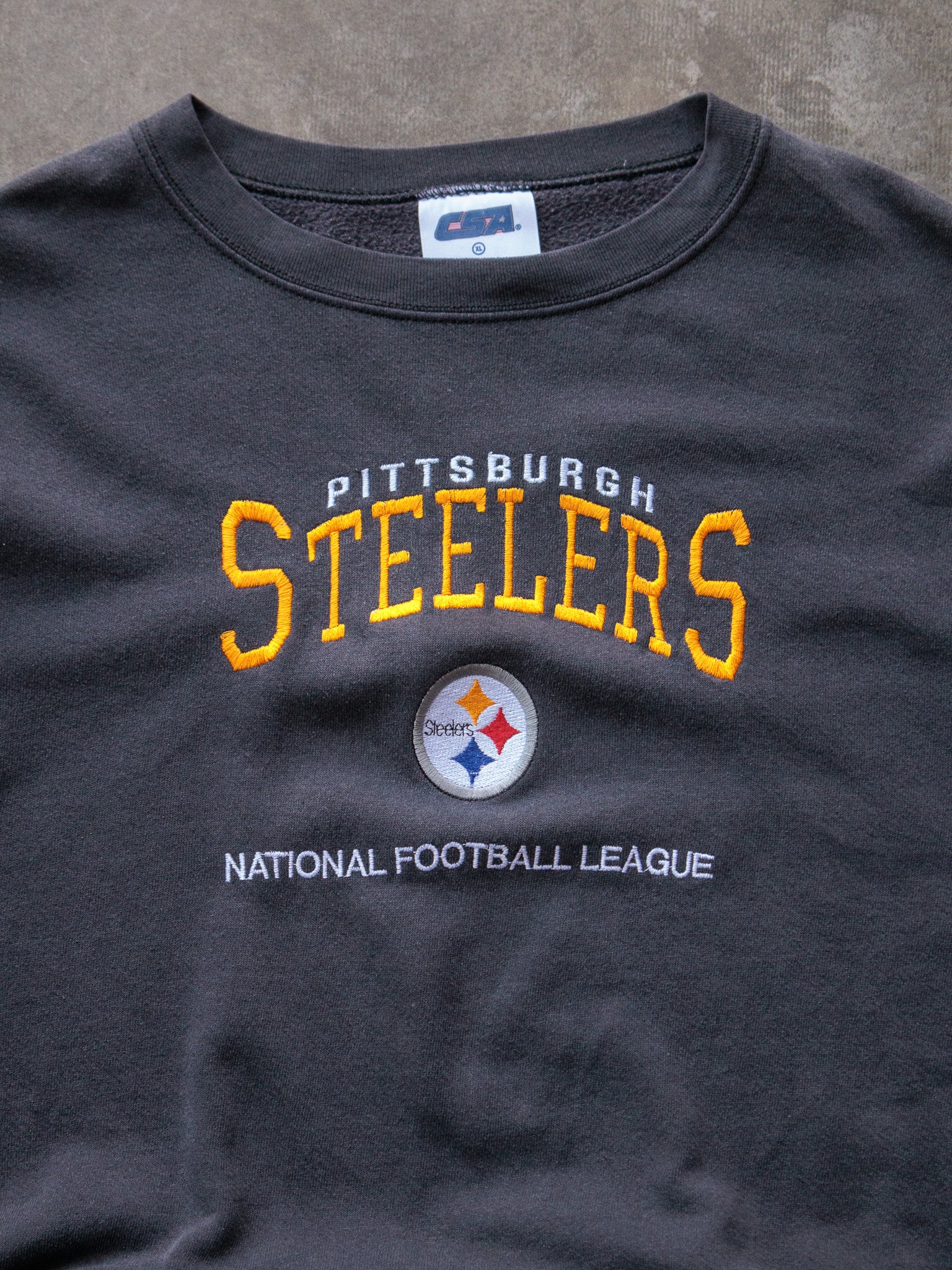 Vintage 90s Black Pittsburgh Steelers Sweatshirt (XL)