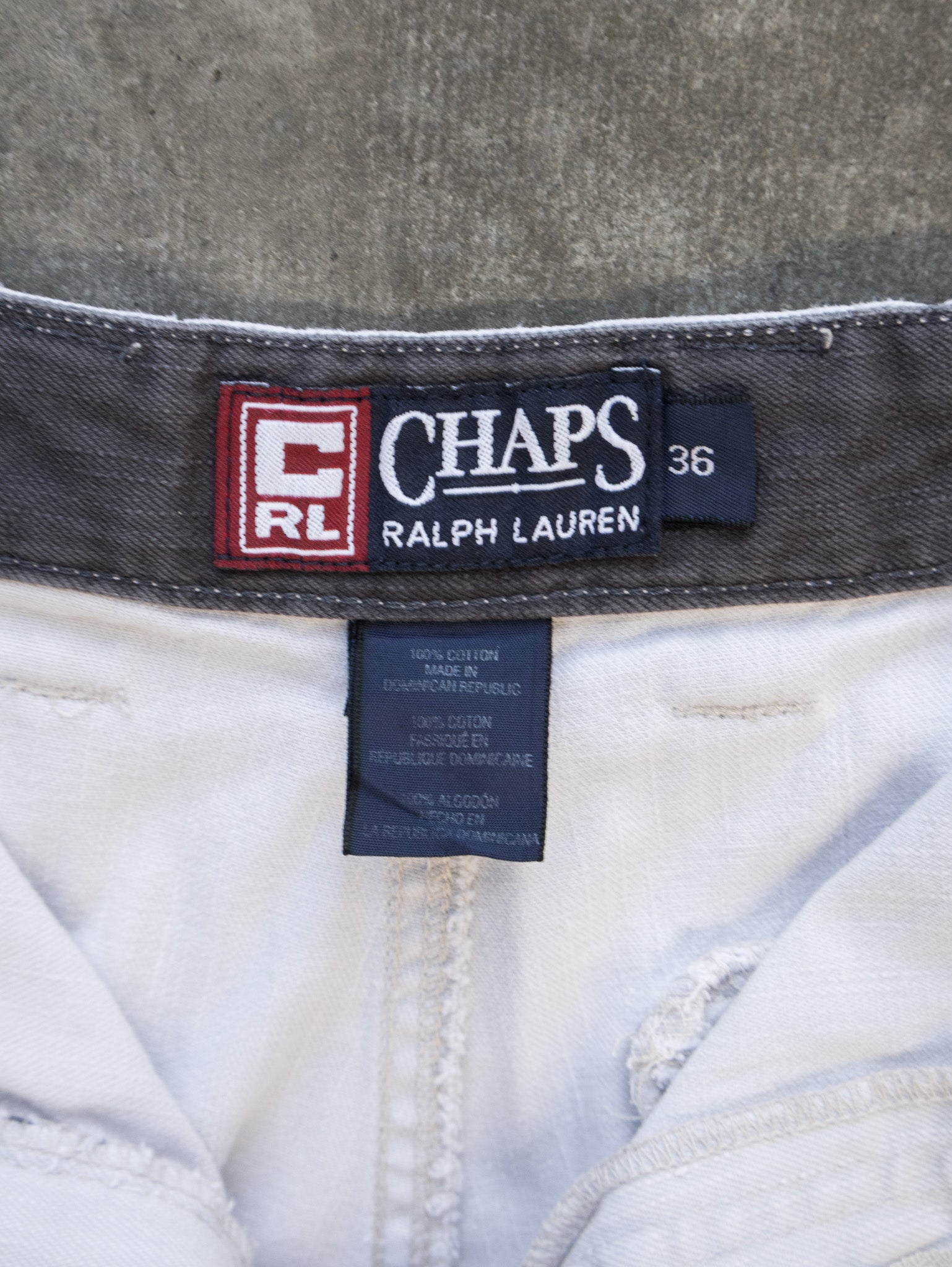 Vintage Off-White Chaps Ralph Lauren Shorts (W36)