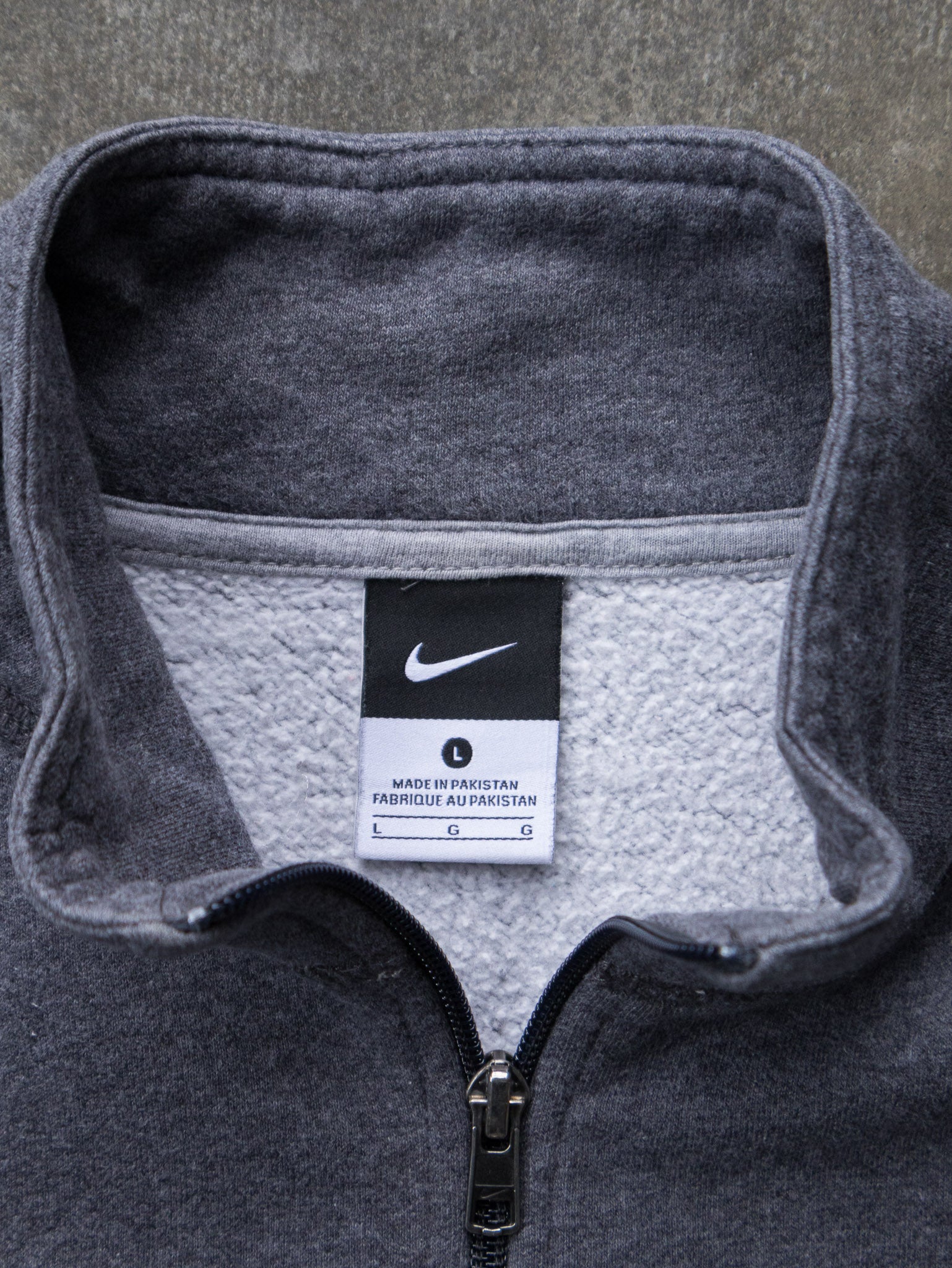 Vintage 00s Charcoal Nike Zip Sweatshirt (L)