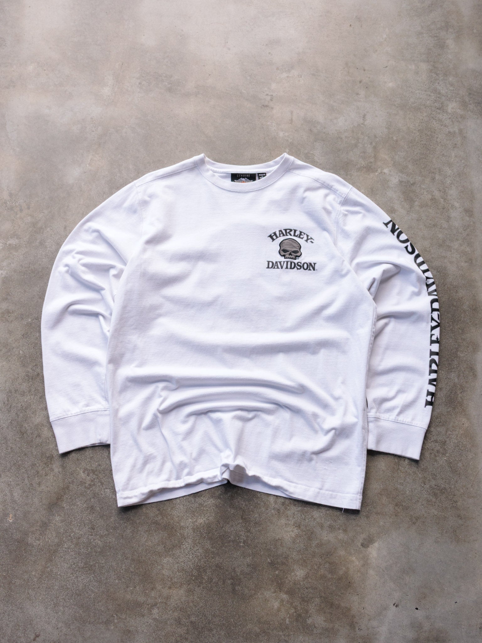 Vintage White Harley-Davidson Skull Long Sleeve Tee (L)