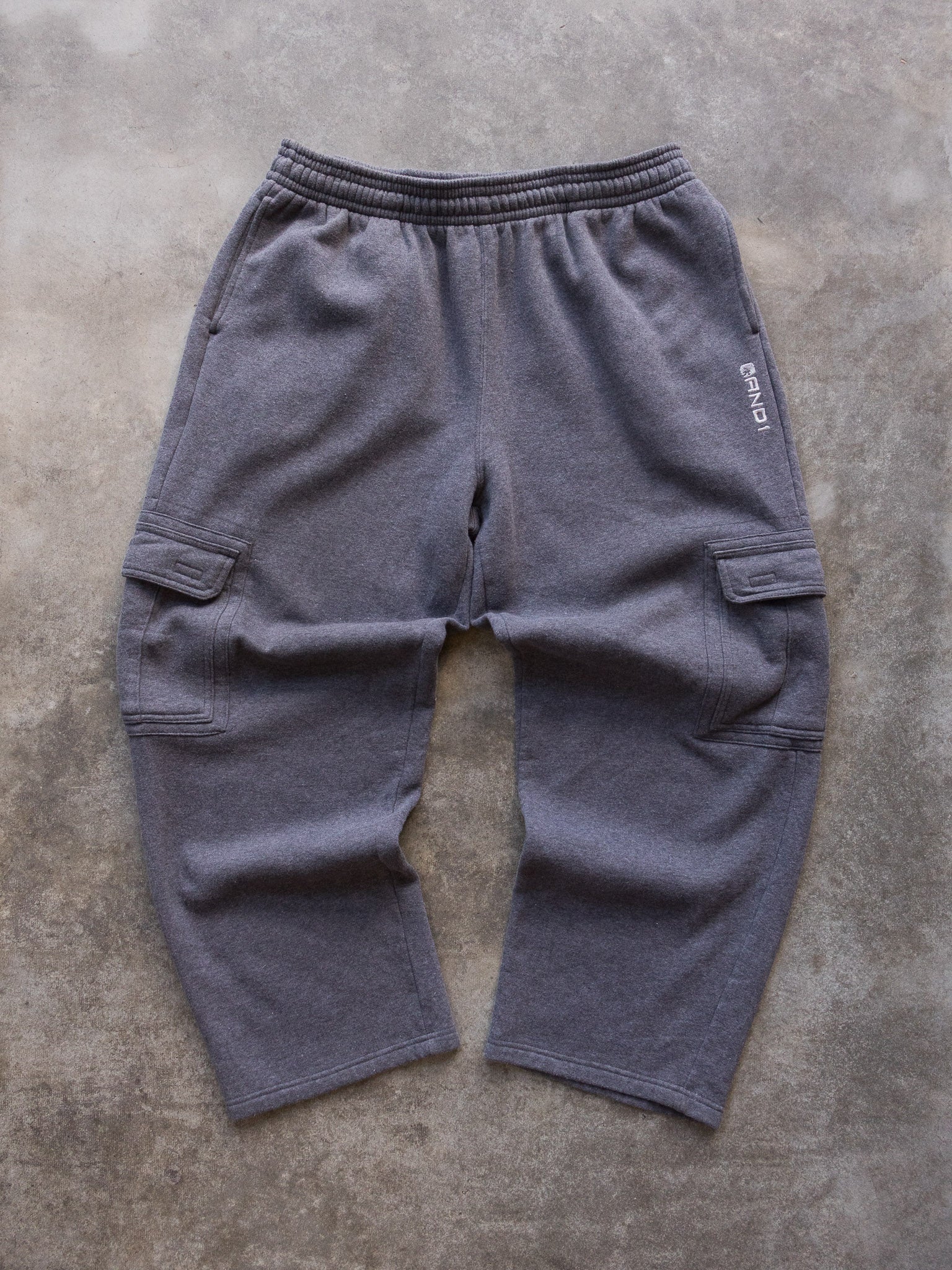 Vintage Grey AND1 Cargo Sweatpants (L)