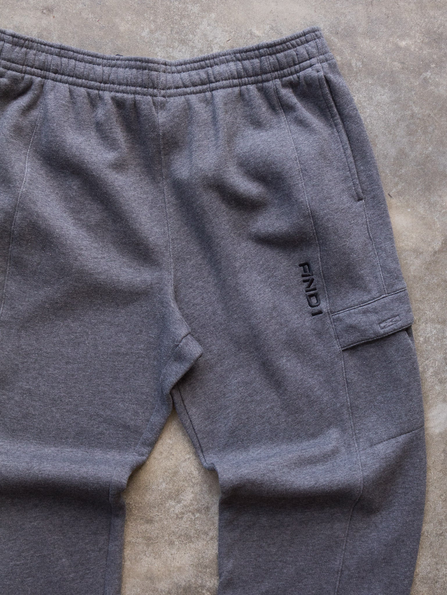 Vintage Grey AND1 Cargo Sweatpants (XL)