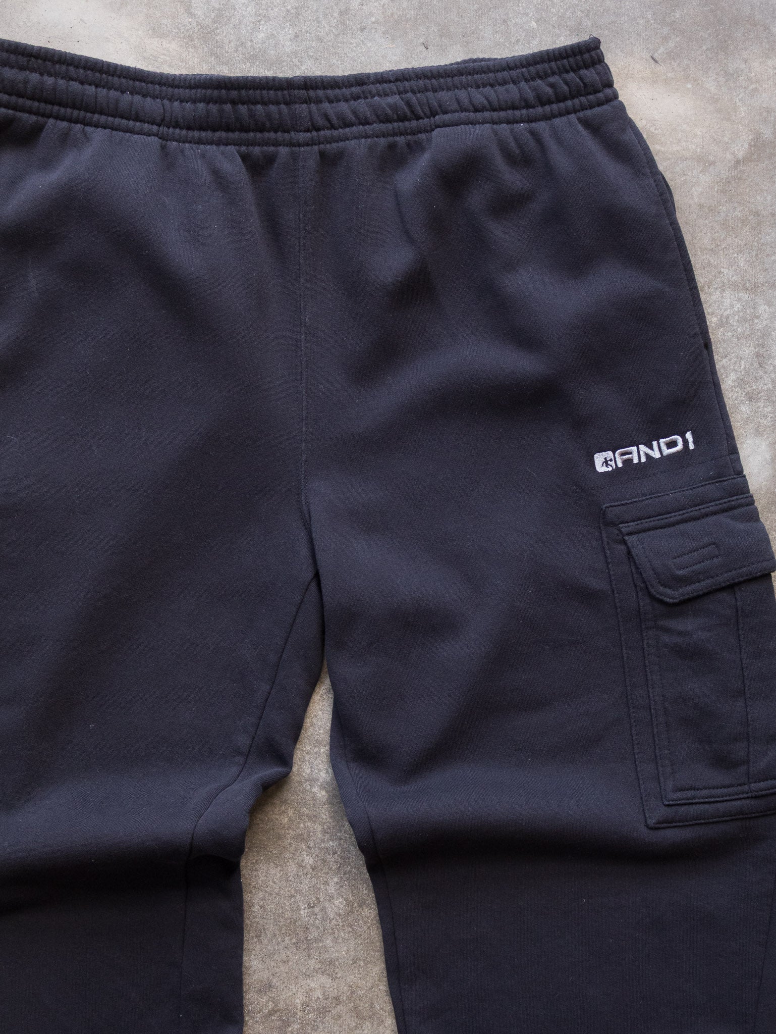 Vintage Black AND1 Cargo Sweatpants (XL)