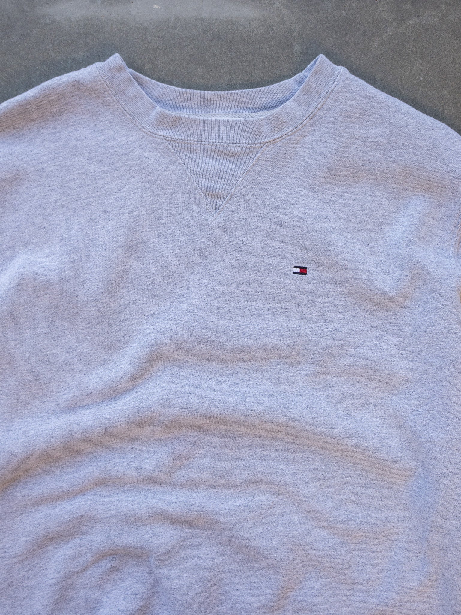 Vintage Grey Tommy Hilfiger Sweatshirt (2XL)