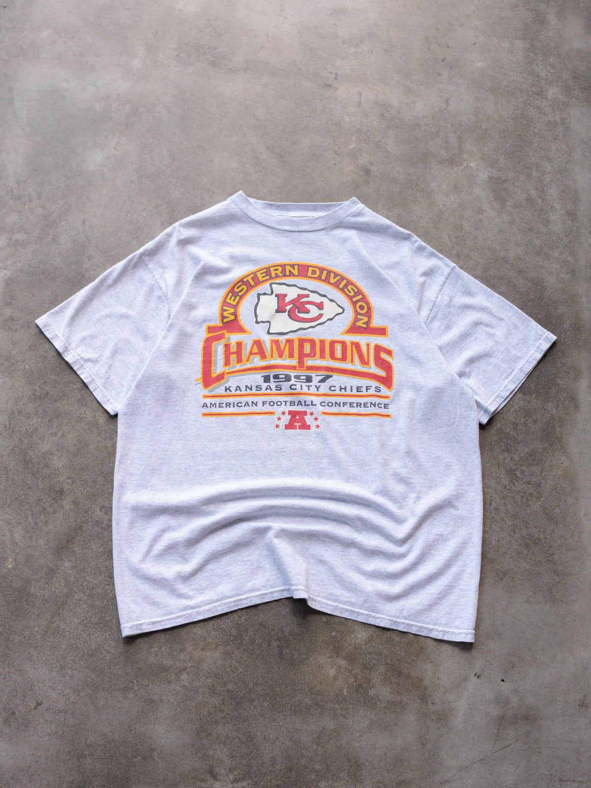 Vintage 1997 Grey Kansas City Chiefs Tee (XL)