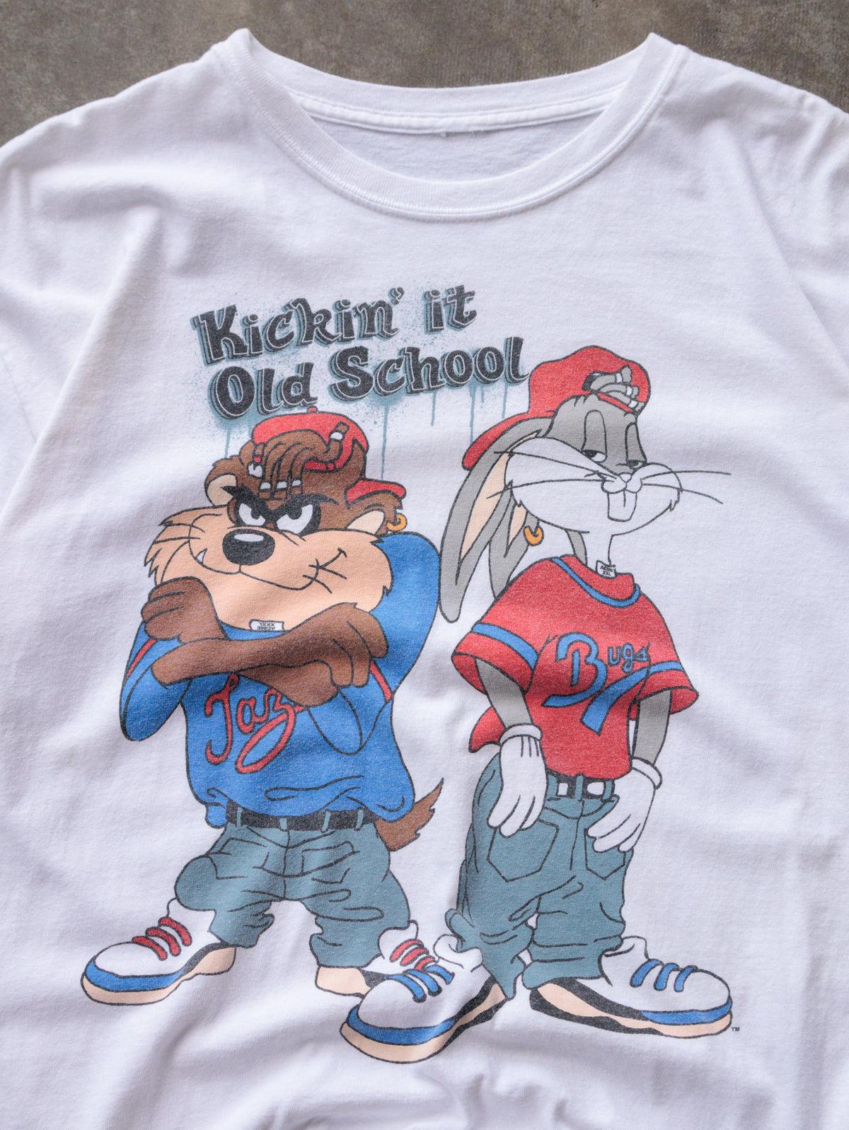 Vintage 90s White Looney Tunes Bugs Bunny & Taz Kickin' It Old School Slogan Tee (-)