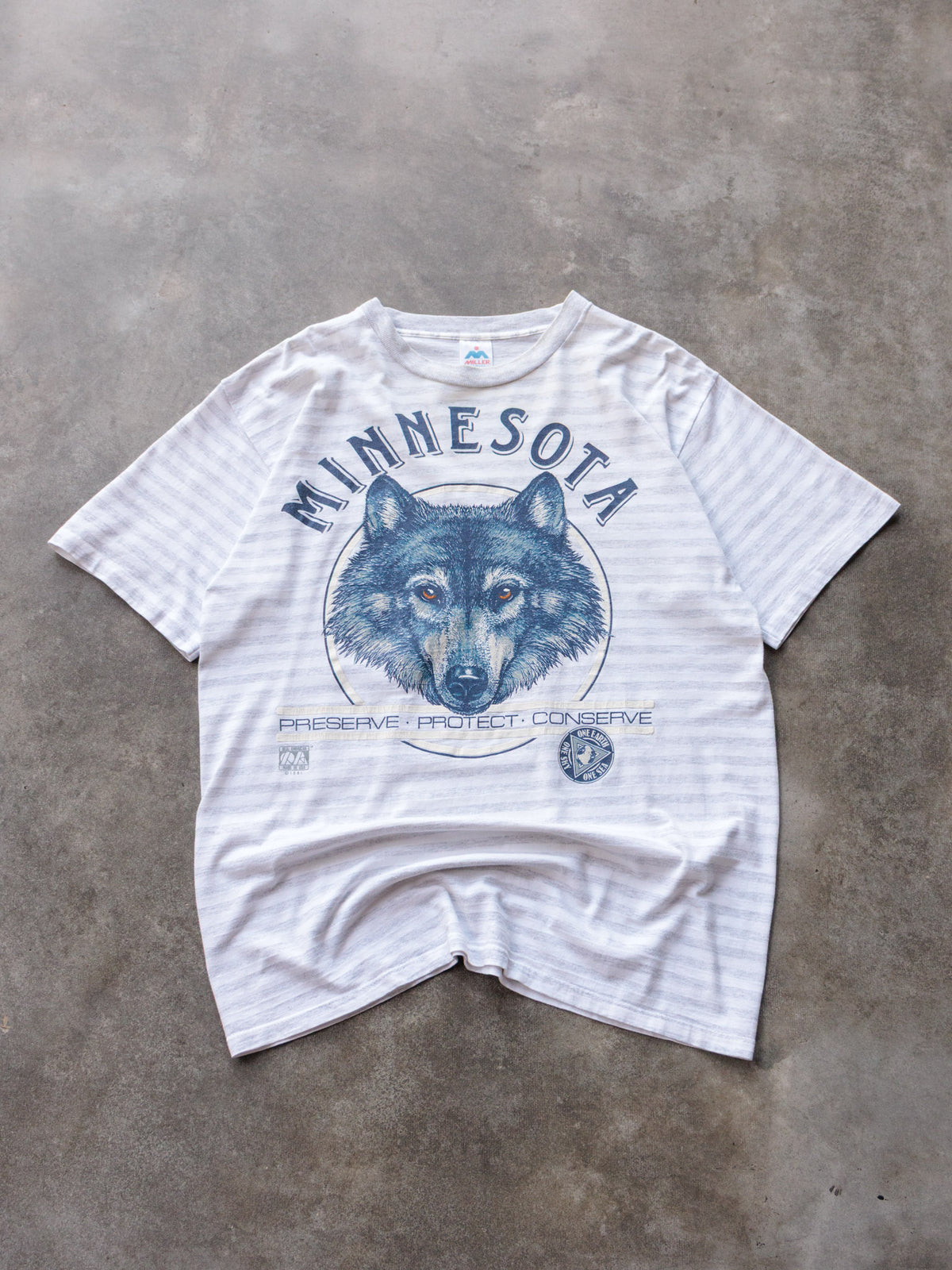 Vintage 1991 White Minnesota Wolf Tee (XL)