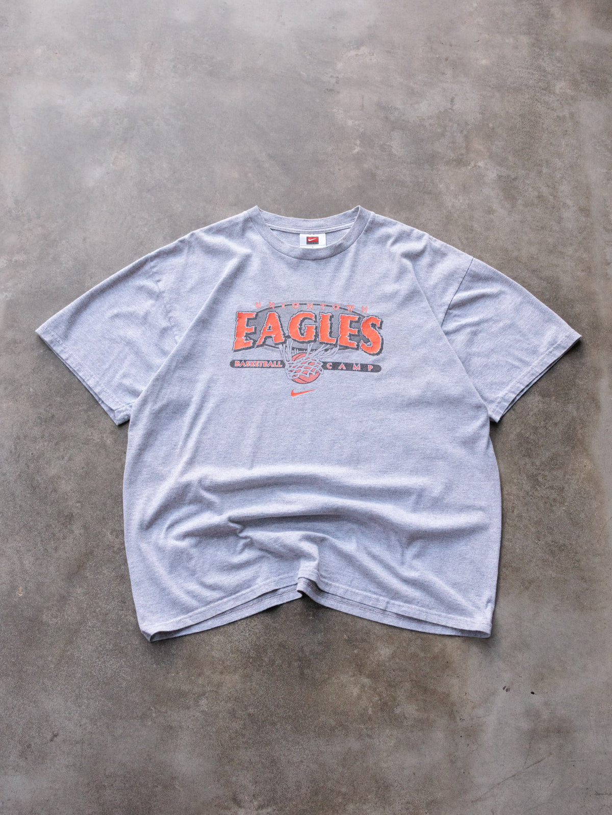 Vintage 00s Grey Uniontown Eagles Nike Basketball Camp Tee (L)