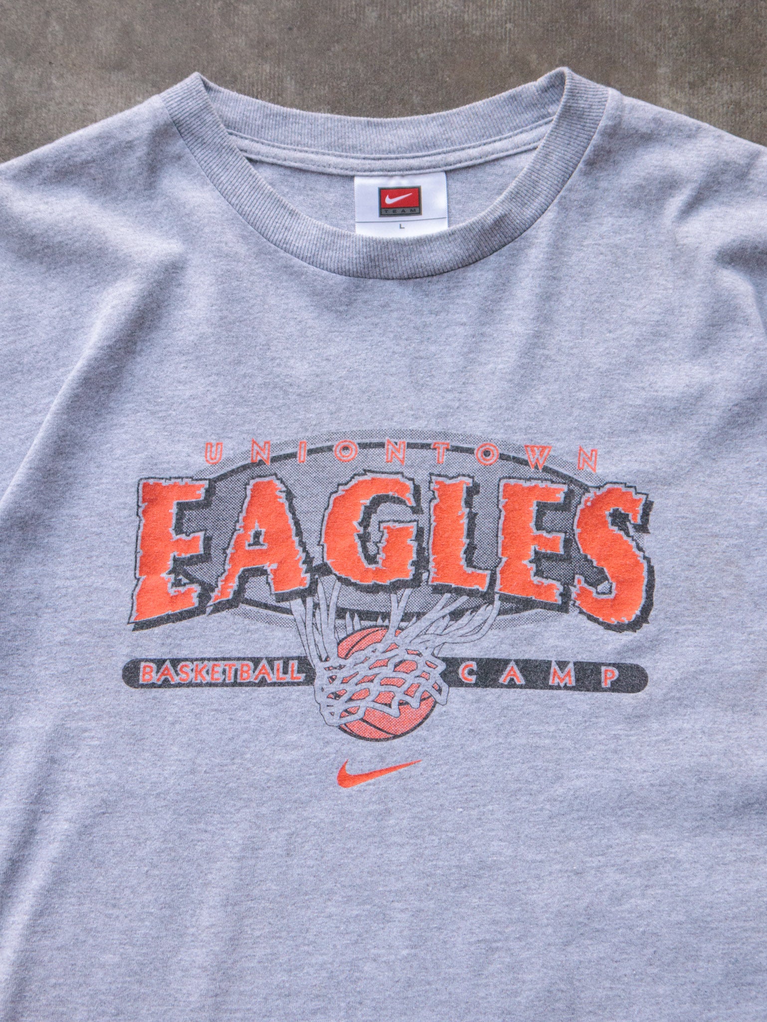 Vintage 00s Grey Uniontown Eagles Nike Basketball Camp Tee (L)