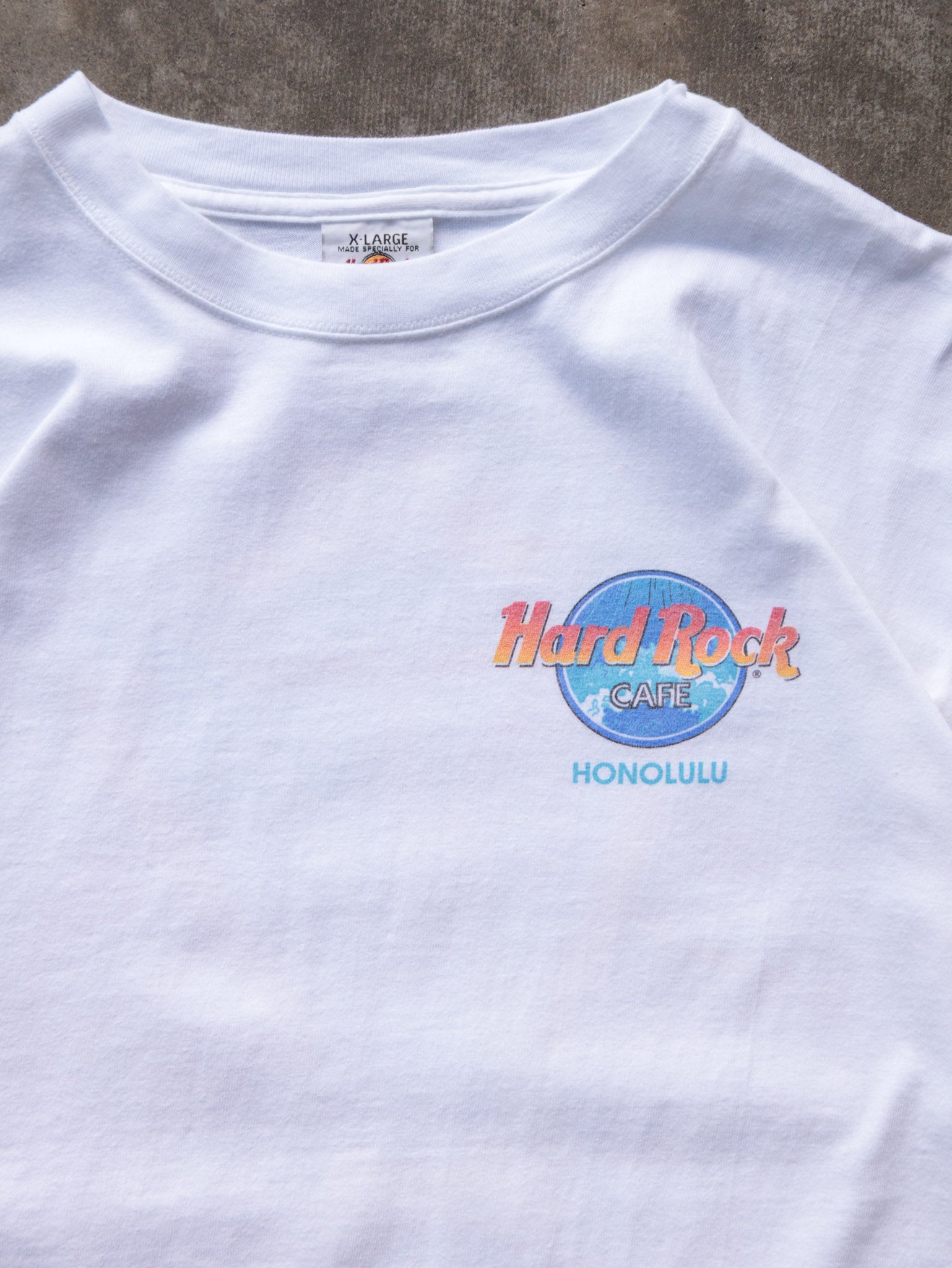 Vintage 90s White Hard Rock Cafe Honolulu Tee (XL)