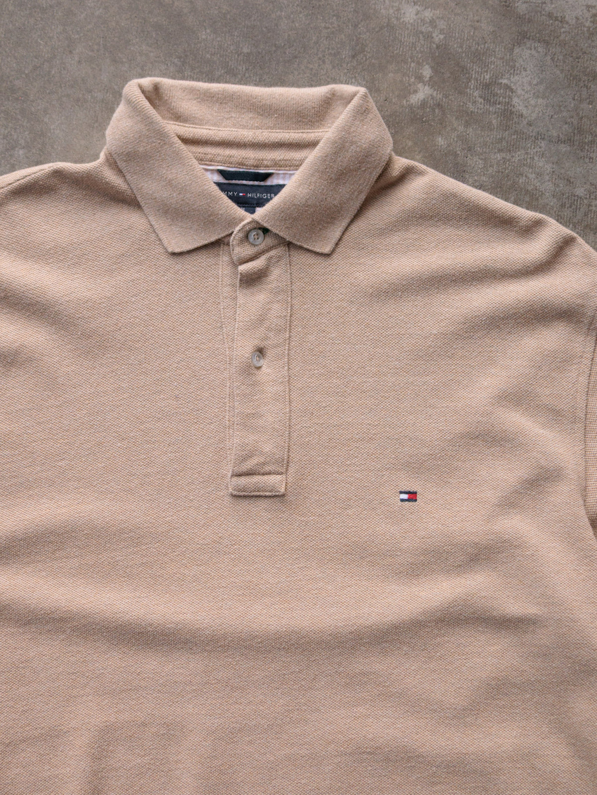 Vintage 00s Beige Tommy Hilfiger Long Sleeve Polo Shirt (M)