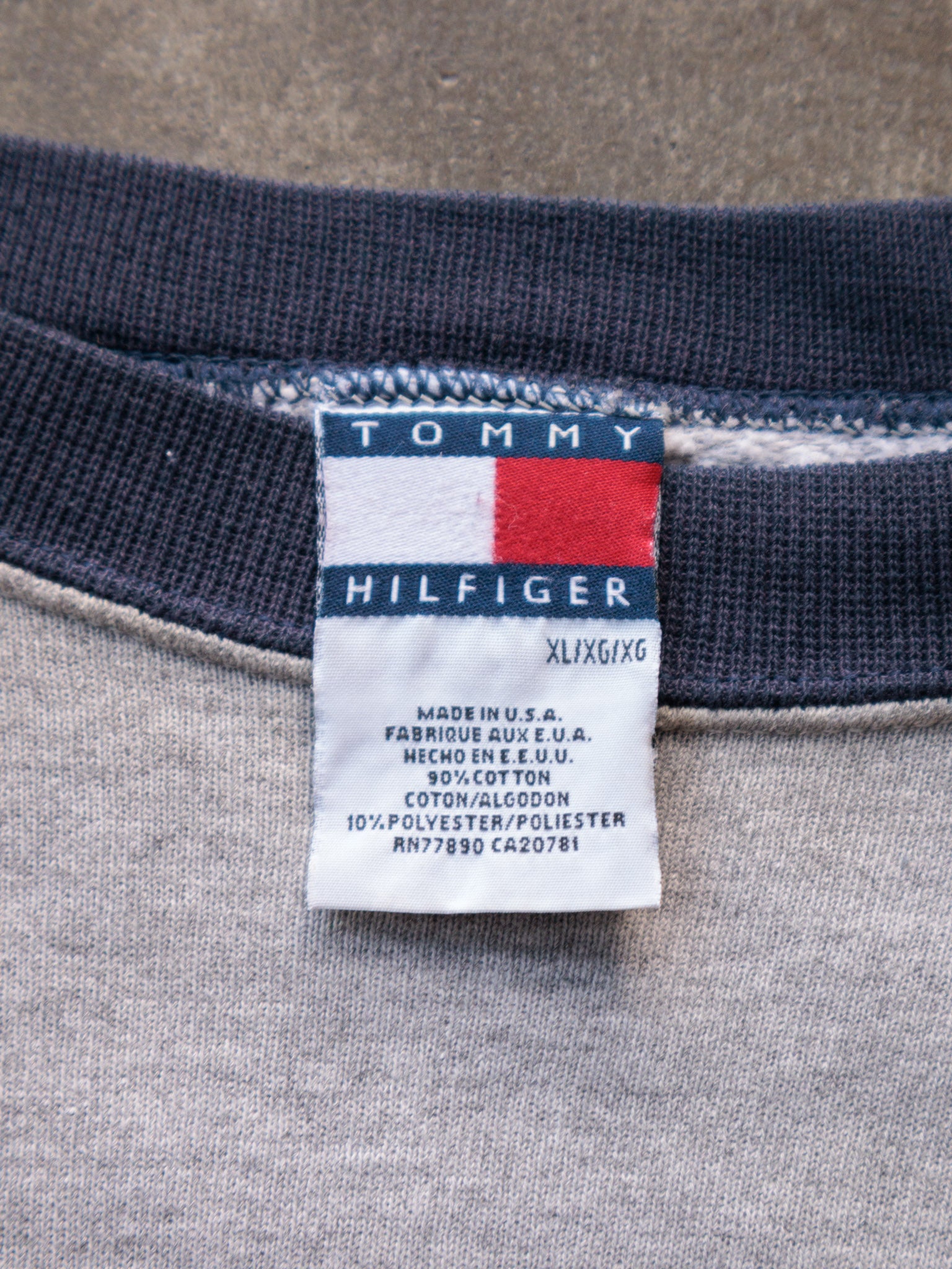 Vintage 90s Grey Tommy Hilfiger Sweatshirt (XL)