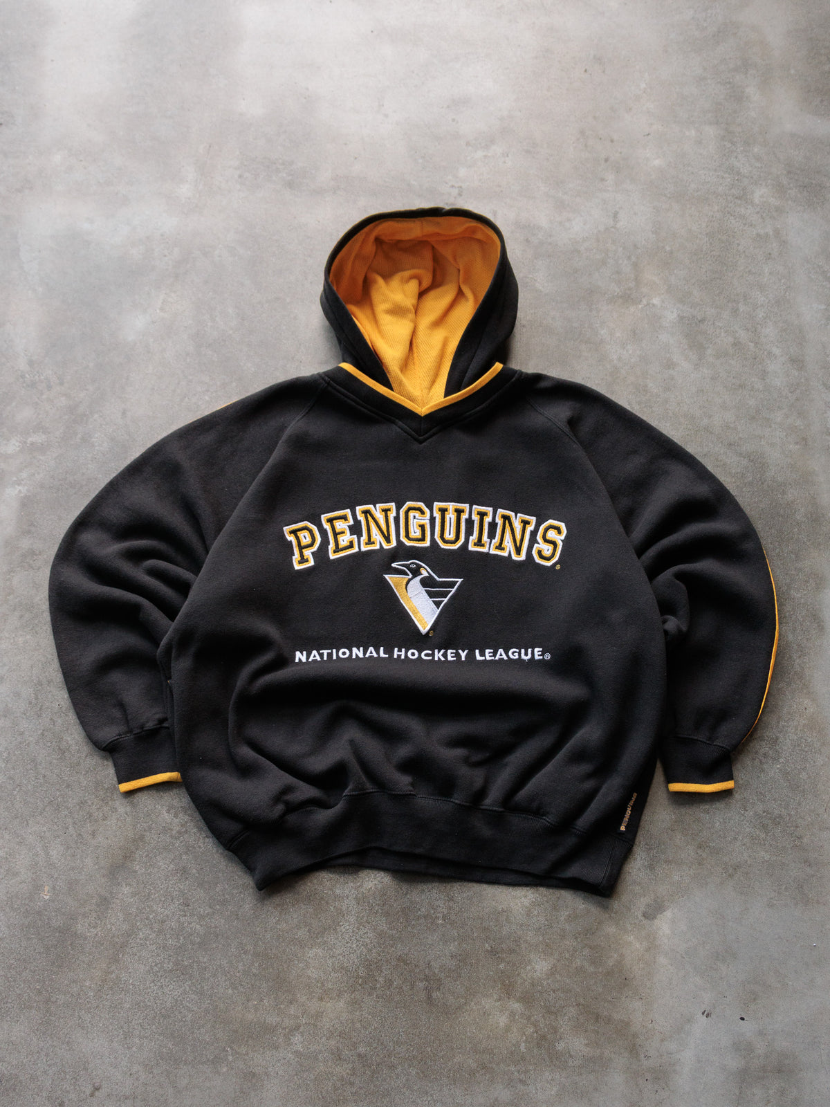 Vintage 90s Black Lee Sport Pittsburgh Penguins Hoodie (L)