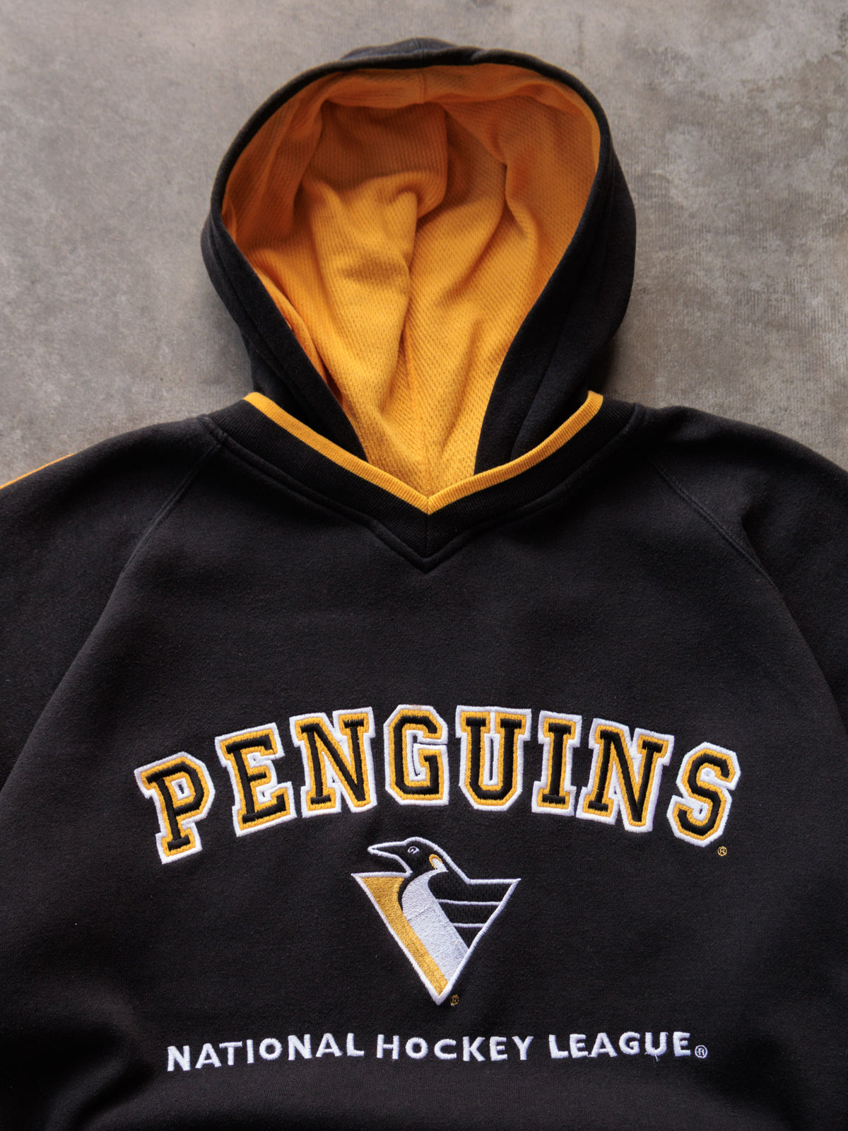 Vintage 90s Black Lee Sport Pittsburgh Penguins Hoodie (L)