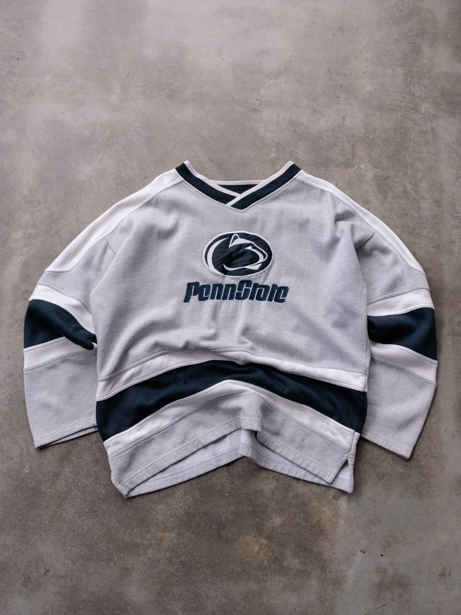 Vintage 90s Grey Penn State Colourblock V-Neck Sweatshirt (XL)