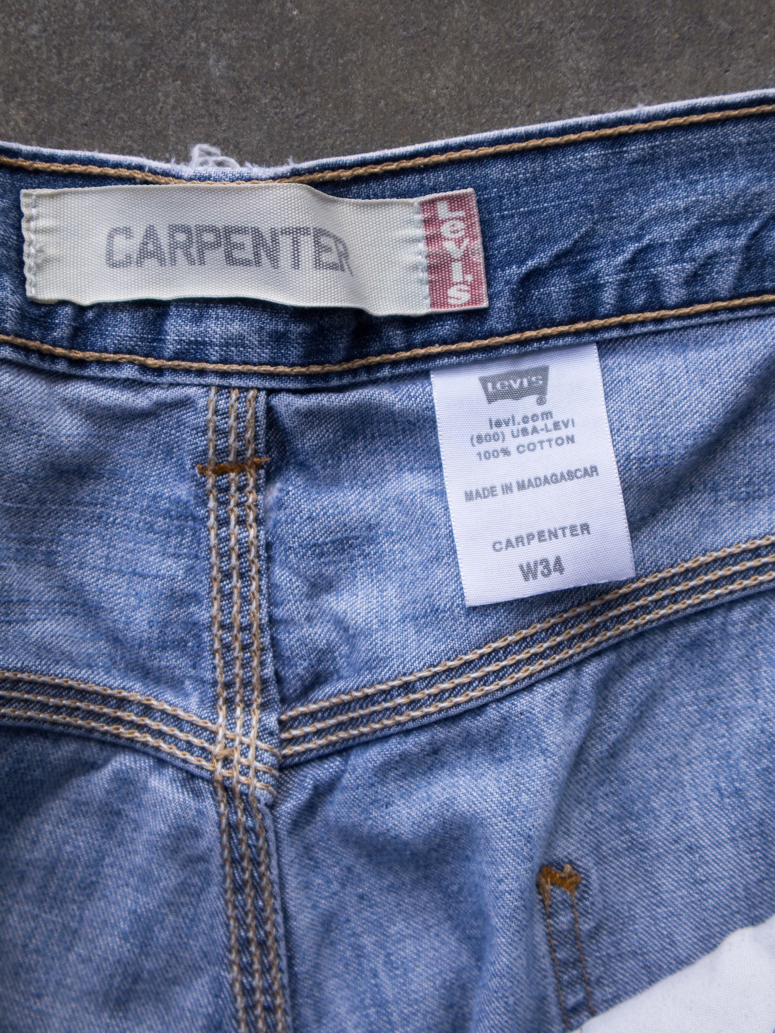 Vintage 00s Blue Levi's Carpenter Shorts (W34)