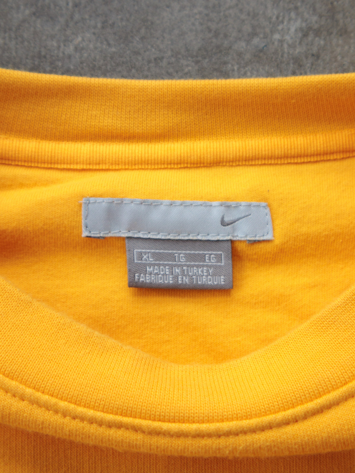 Vintage 00s Yellow Nike Sweatshirt (XL)