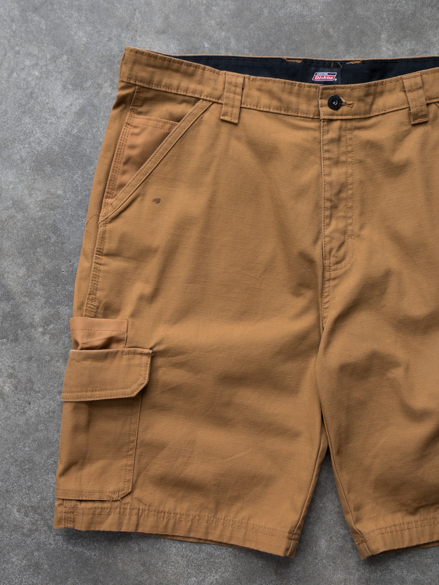 Vintage Brown Dickies Cargo Shorts (W36)