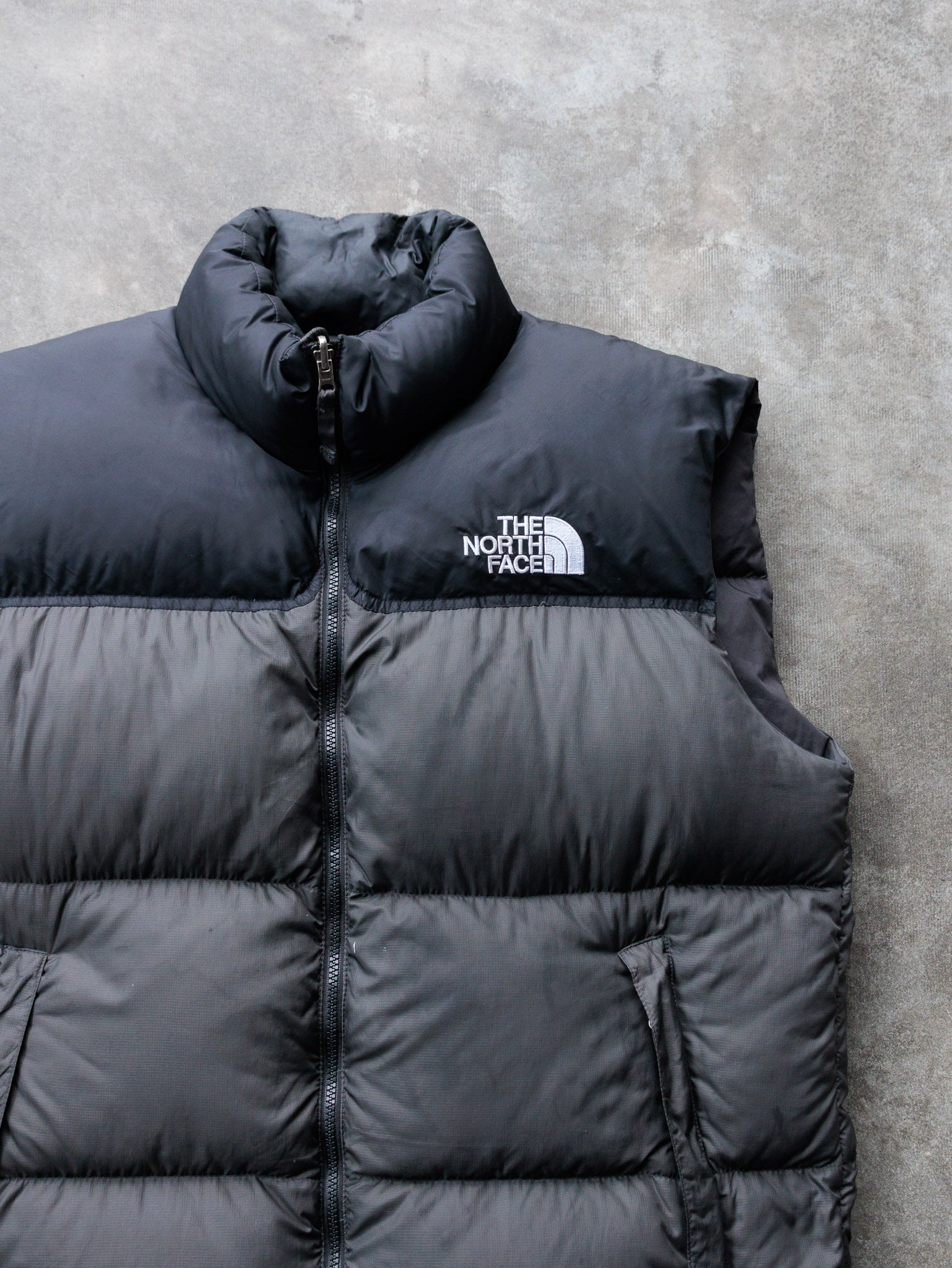 Vintage 00s Grey & Black The North Face 700 Nuptse Puffer Vest (XL)