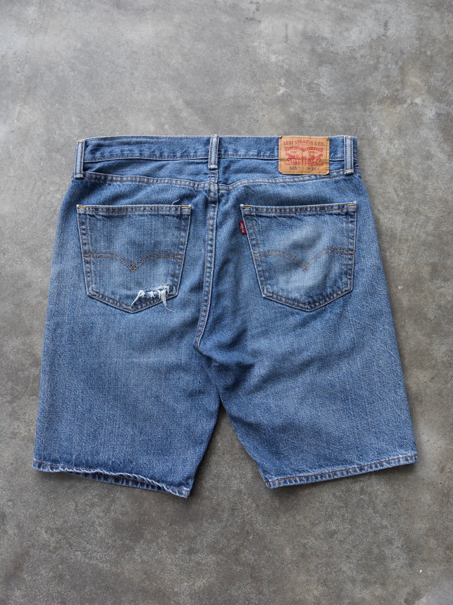 Vintage Levi’s 505 Denim Shorts (W34)