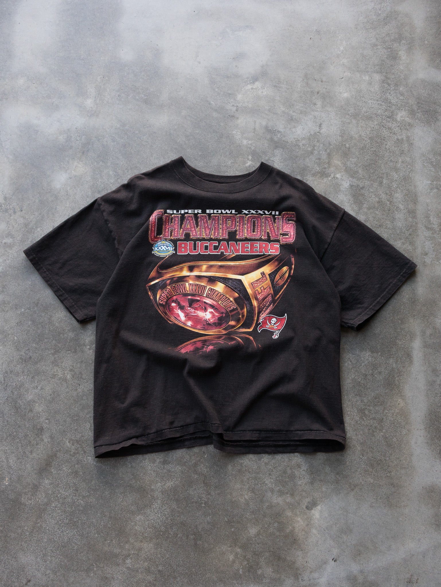 Vintage 2003 Buccaneers Champions Ring Tee (XL)