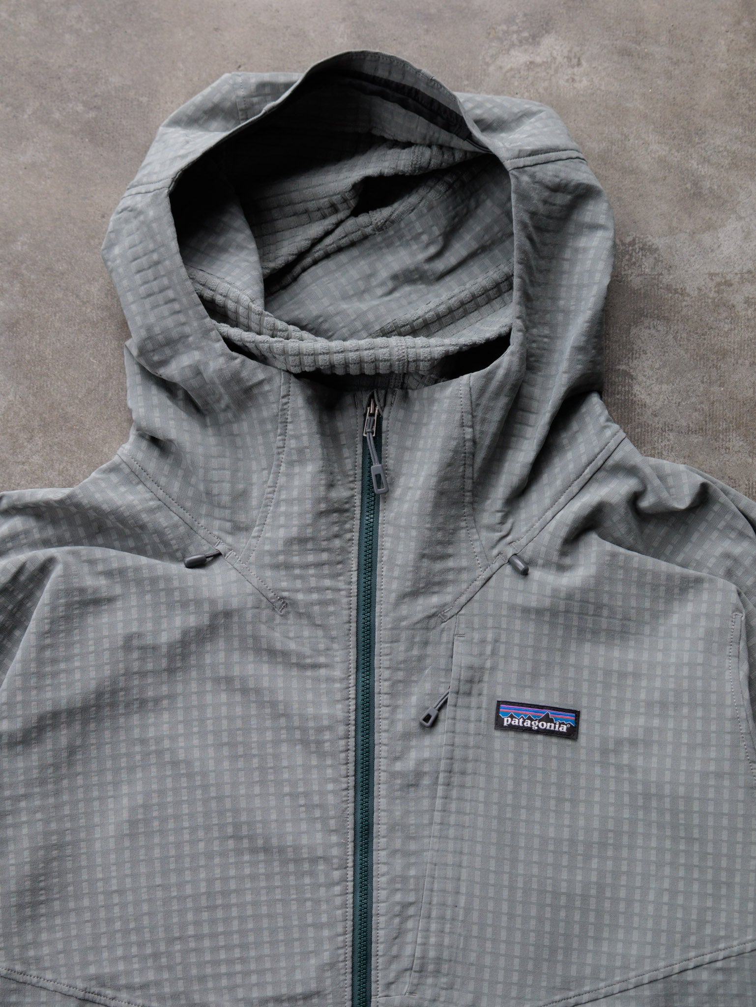 Vintage Grey Patagonia Windbreaker (2XL)
