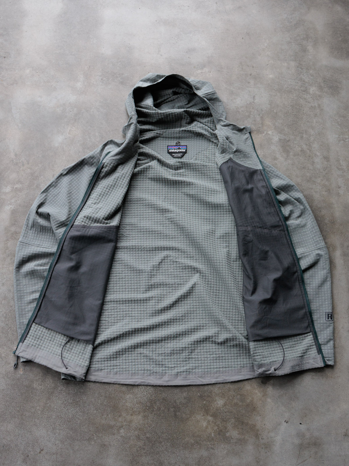 Vintage Grey Patagonia Windbreaker (2XL)