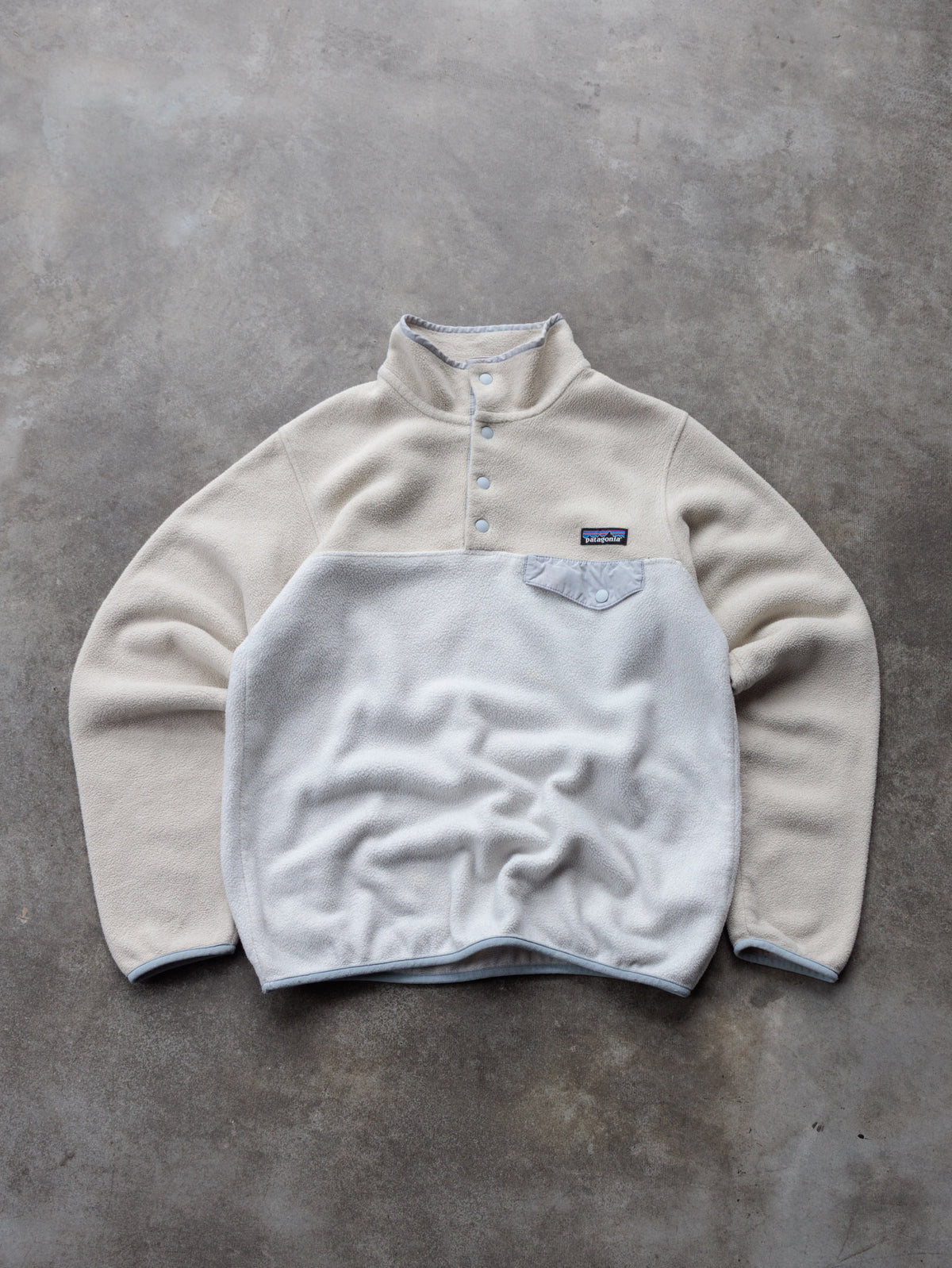 Vintage 00s Beige Colourblock Patagonia Synchilla Fleece Sweatshirt (Women's S)