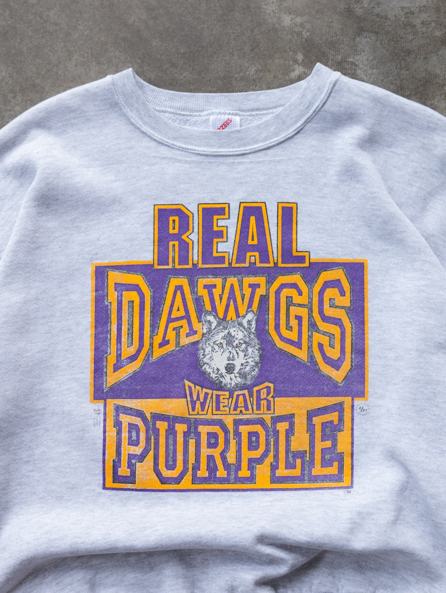 Vintage 90s Grey "Real Dawgs Wear Purple" Washington Huskies Sweatshirt (L)