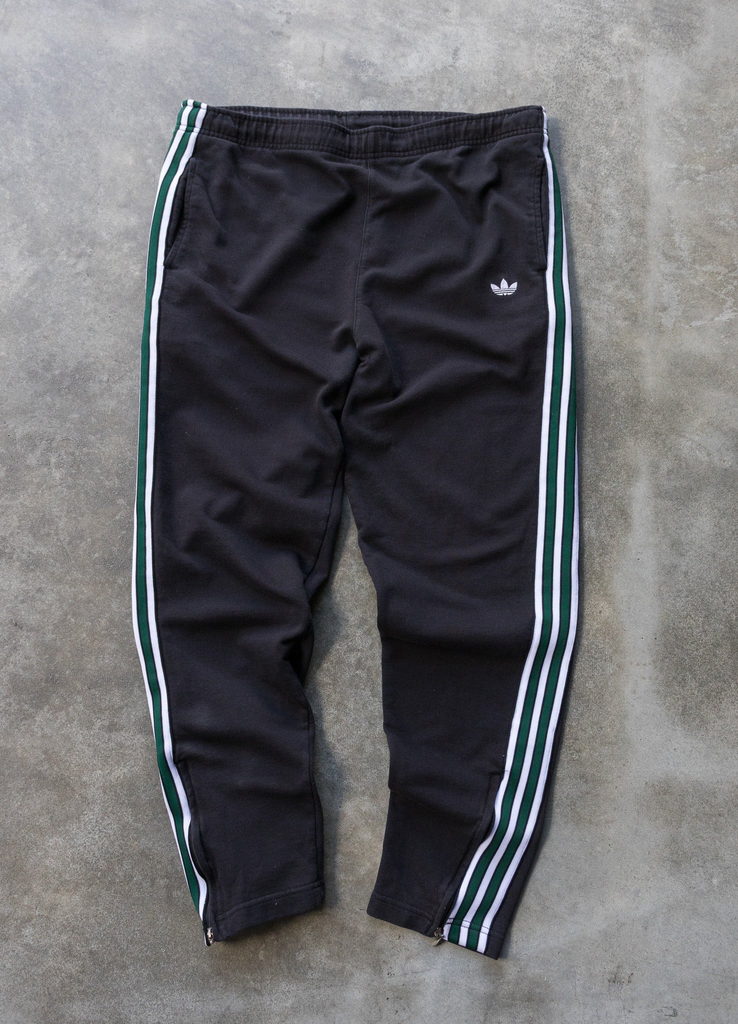 TRACK PANTS